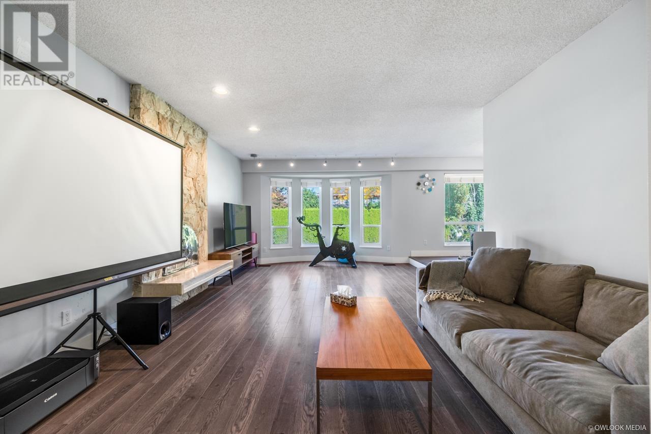 7180 Schaefer Avenue, Richmond, British Columbia  V6Y 2X7 - Photo 4 - R2826126