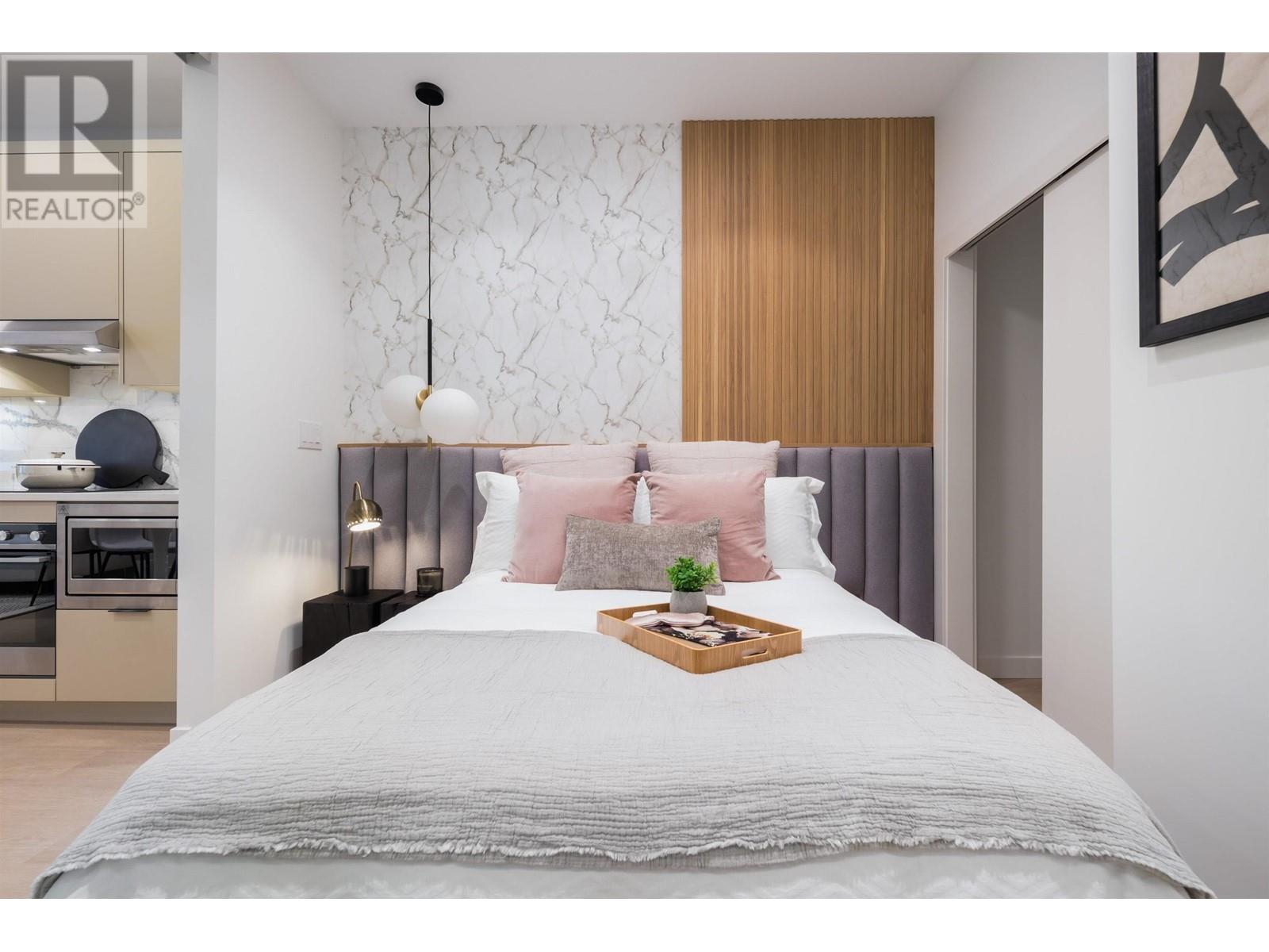 307 438 E 3rd Street, North Vancouver, British Columbia  V7L 1G2 - Photo 8 - R2788938