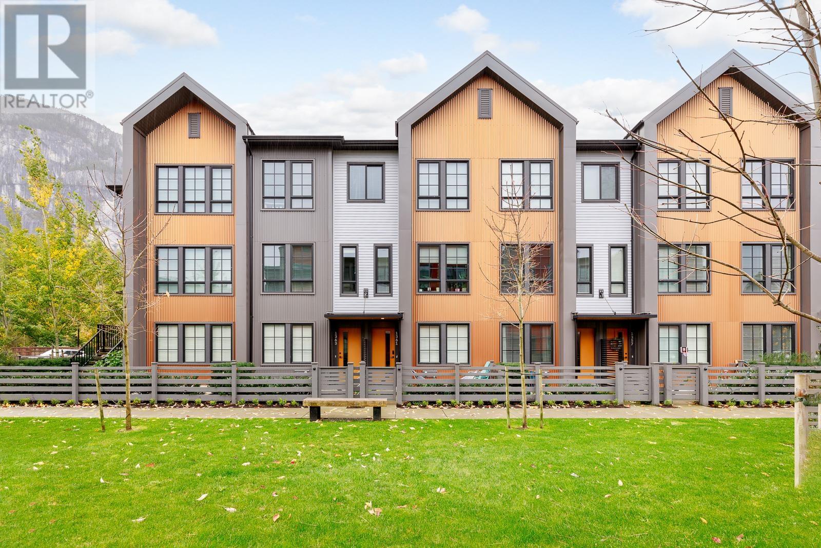 1361 PEAKSIDE PLACE, squamish, British Columbia