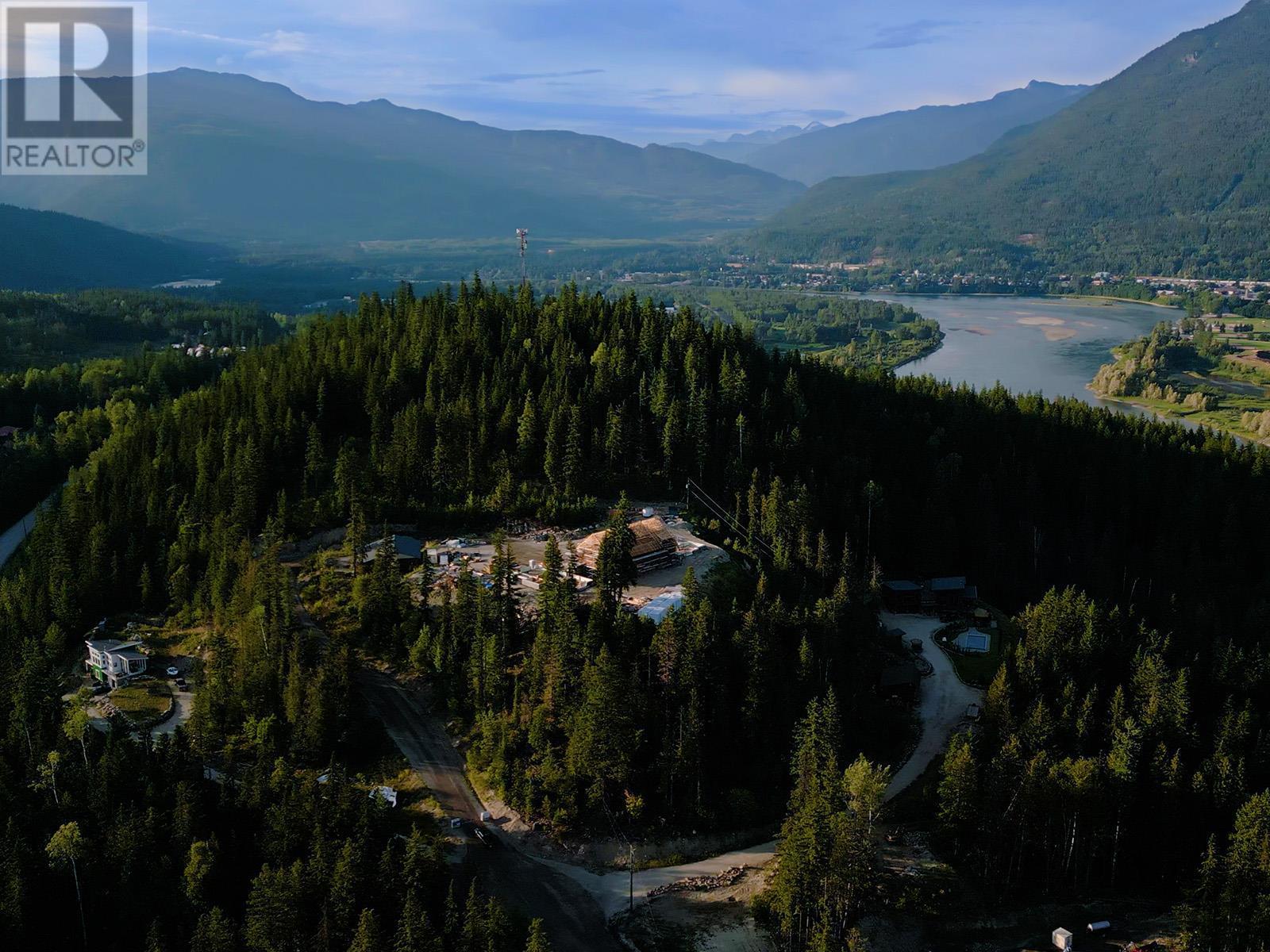 1909 Mt McPherson Drive Revelstoke