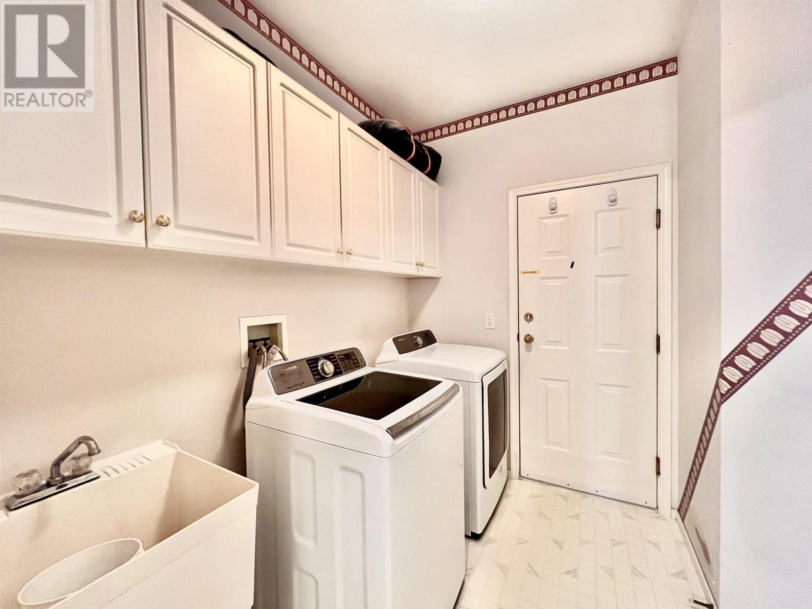 1637 Pinetree Way, Coquitlam, British Columbia  V3E 3B7 - Photo 28 - R2826131