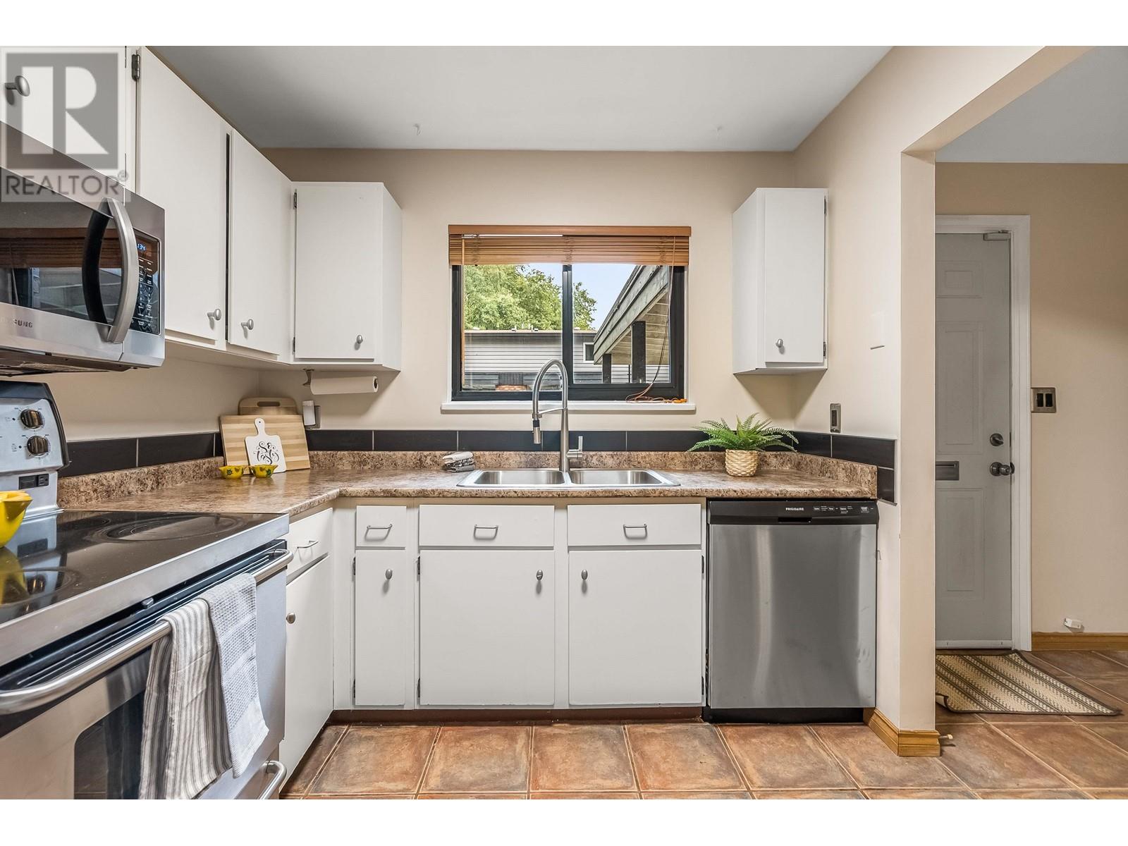 12144 Faber Crescent, Maple Ridge, British Columbia  V2X 8A1 - Photo 12 - R2826265
