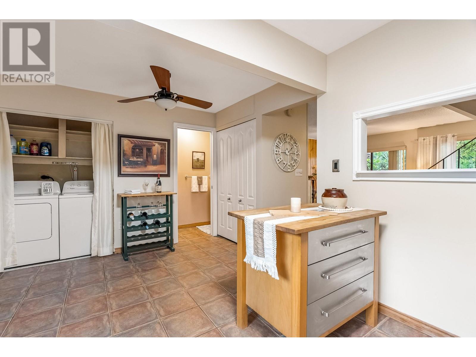 12144 Faber Crescent, Maple Ridge, British Columbia  V2X 8A1 - Photo 13 - R2826265
