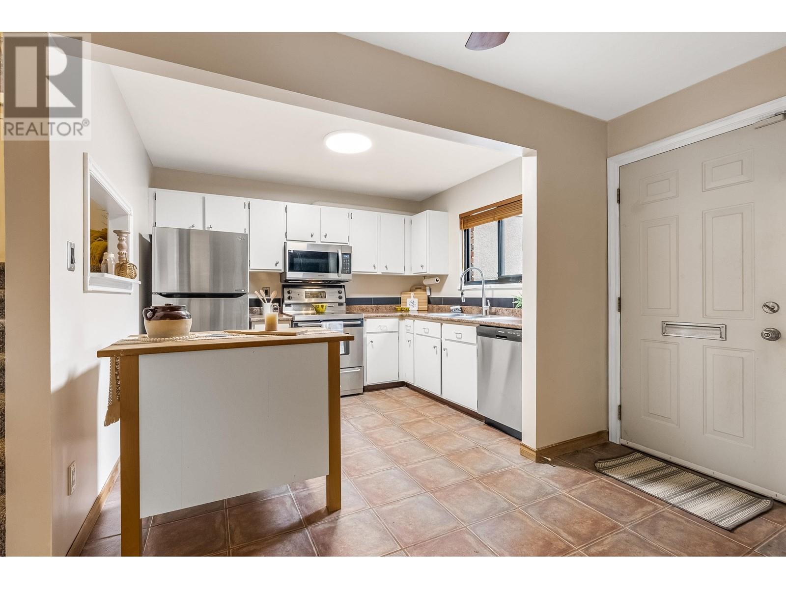 12144 Faber Crescent, Maple Ridge, British Columbia  V2X 8A1 - Photo 9 - R2826265