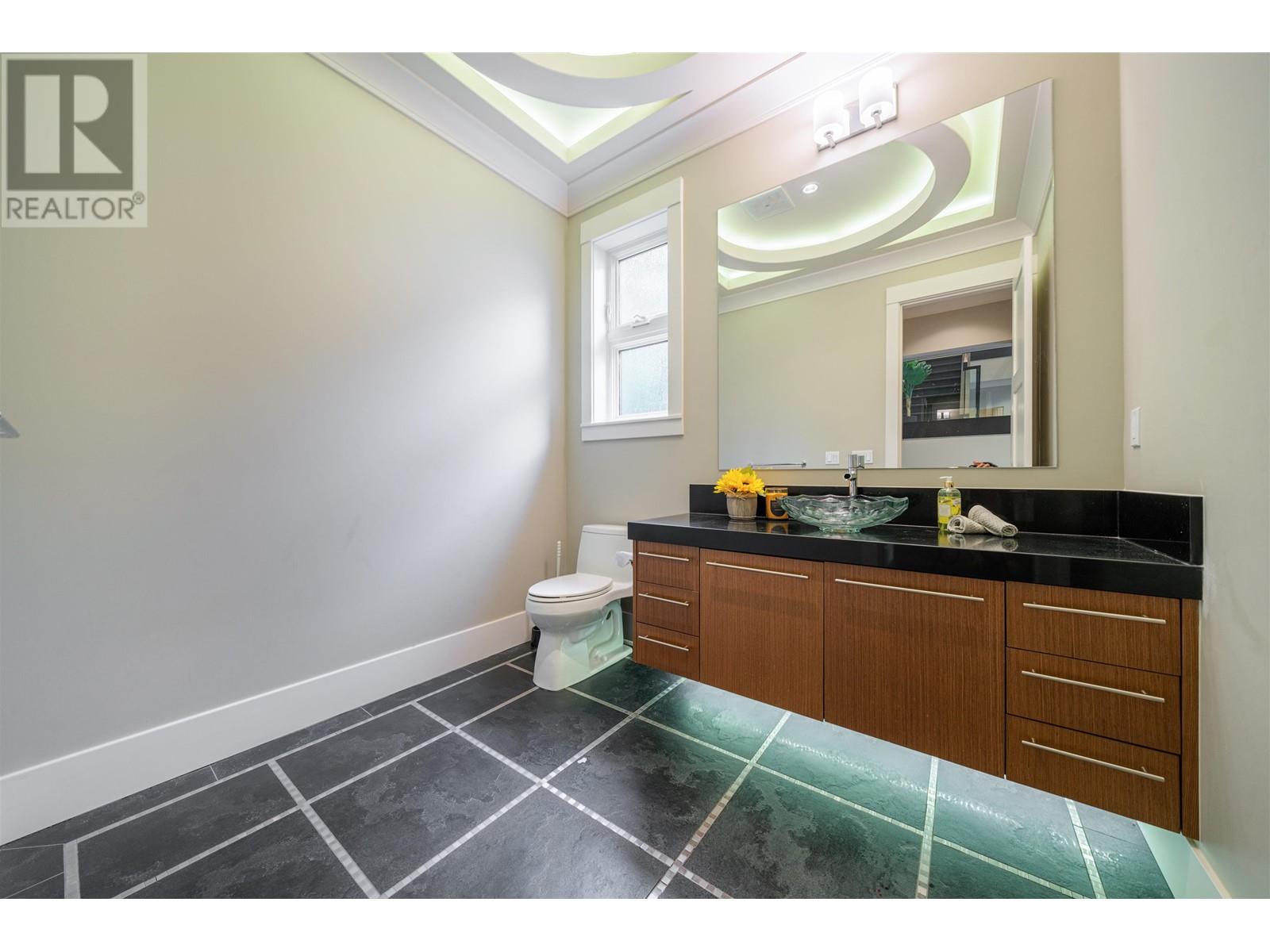 7698 Wheater Court, Burnaby, British Columbia  V5E 4P3 - Photo 22 - R2826257