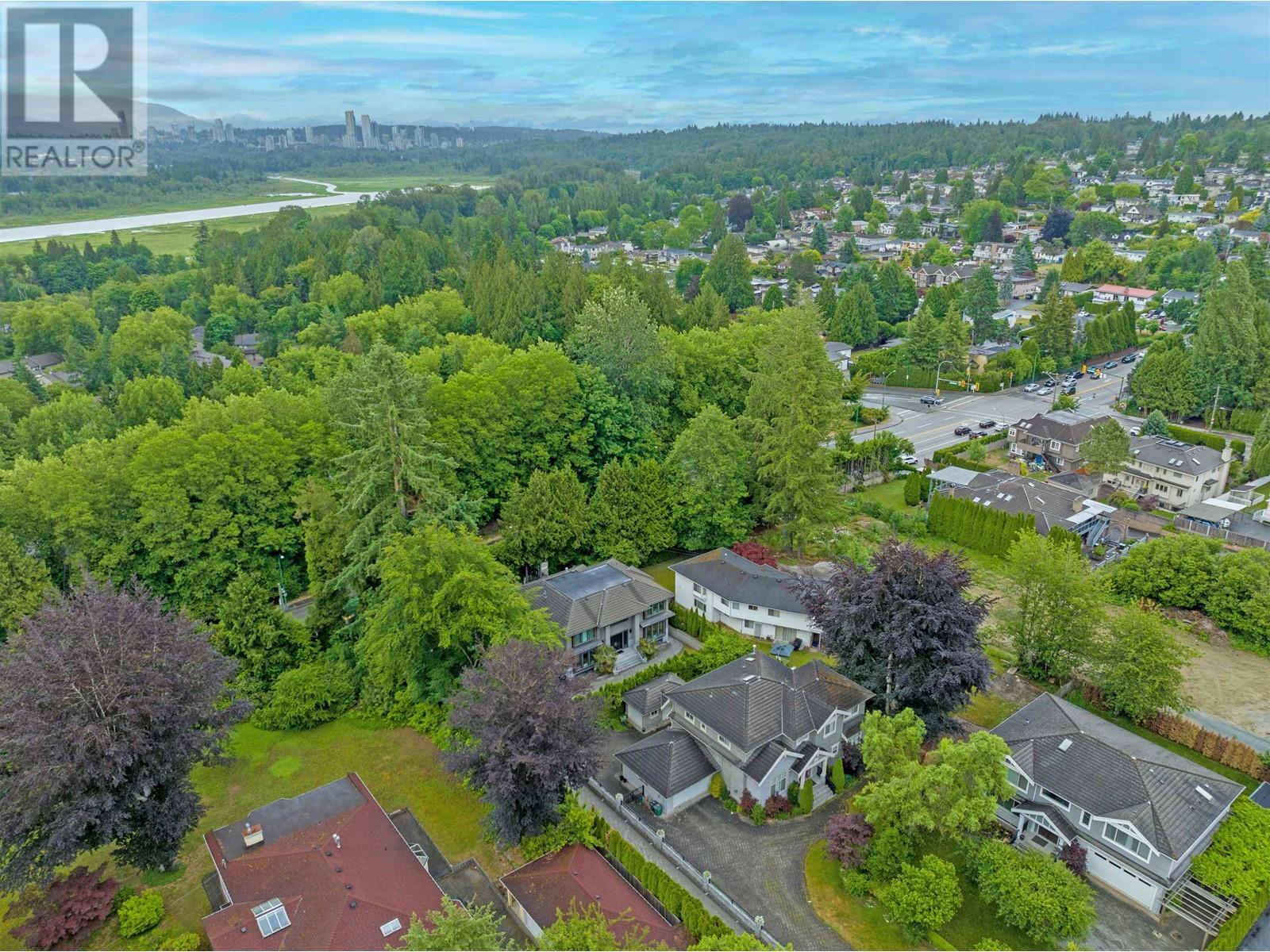 7698 Wheater Court, Burnaby, British Columbia  V5E 4P3 - Photo 4 - R2826257