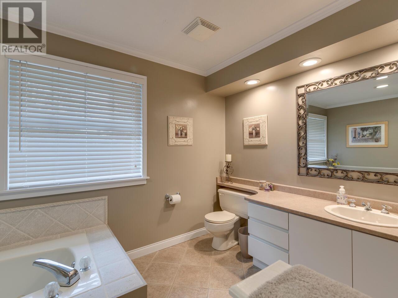 9300 Capstan Way, Richmond, British Columbia  V6X 3N6 - Photo 26 - R2825346