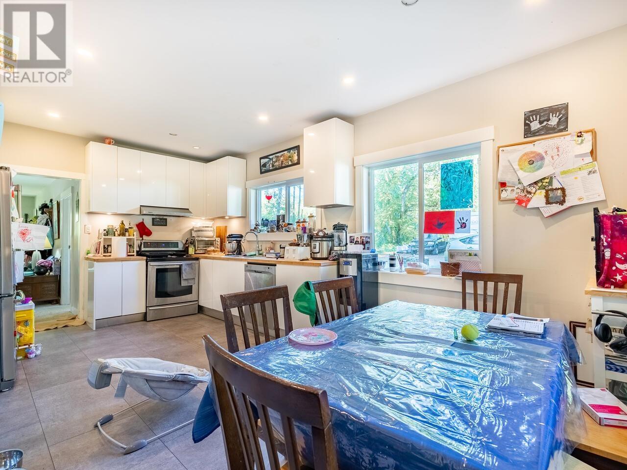 9578 Byrnes Road, Maple Ridge, British Columbia  V2W 1V9 - Photo 11 - R2817900