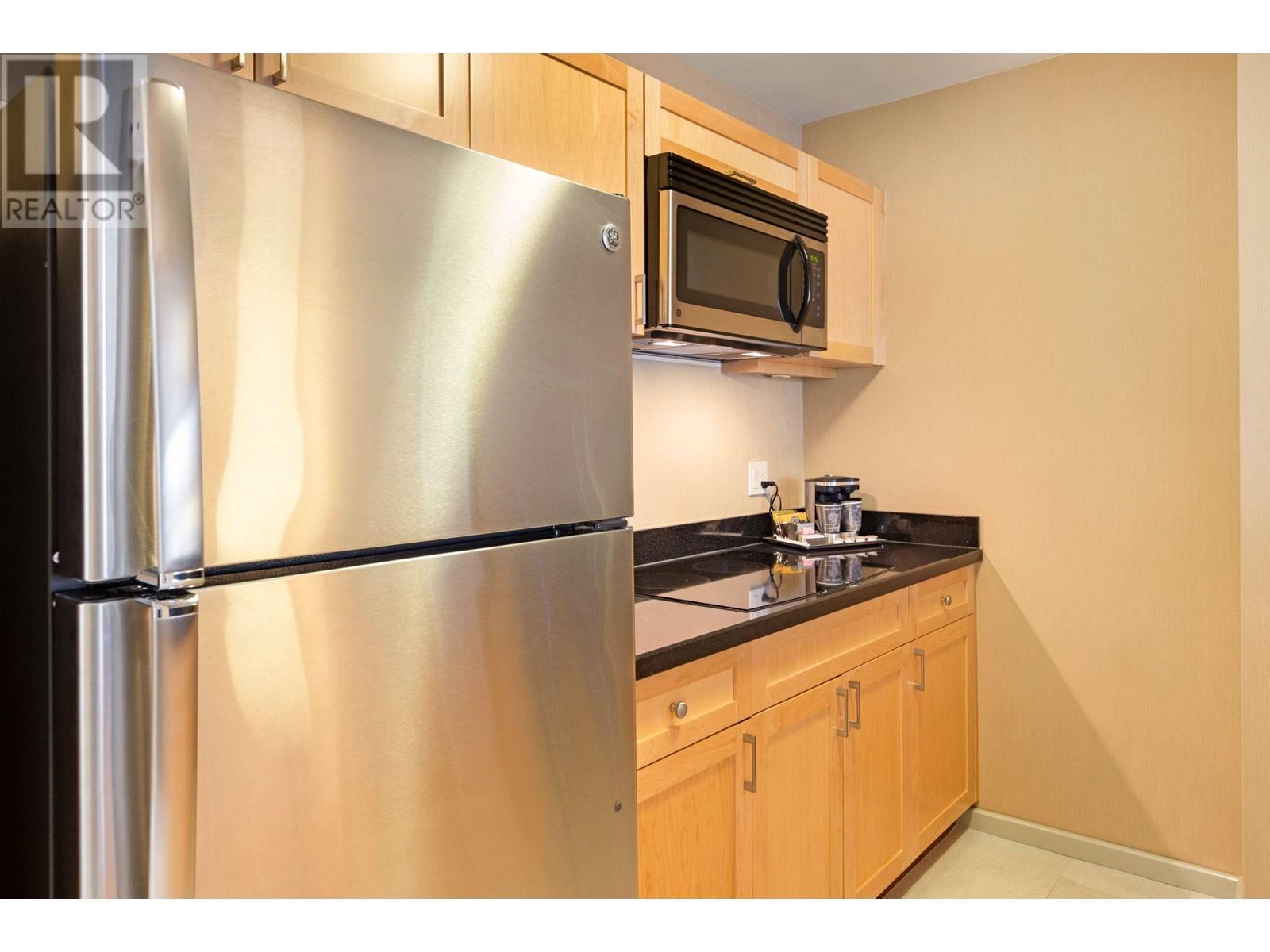 702/704 4050 Whistler Way, Whistler, British Columbia  V8E 1H9 - Photo 10 - R2824335