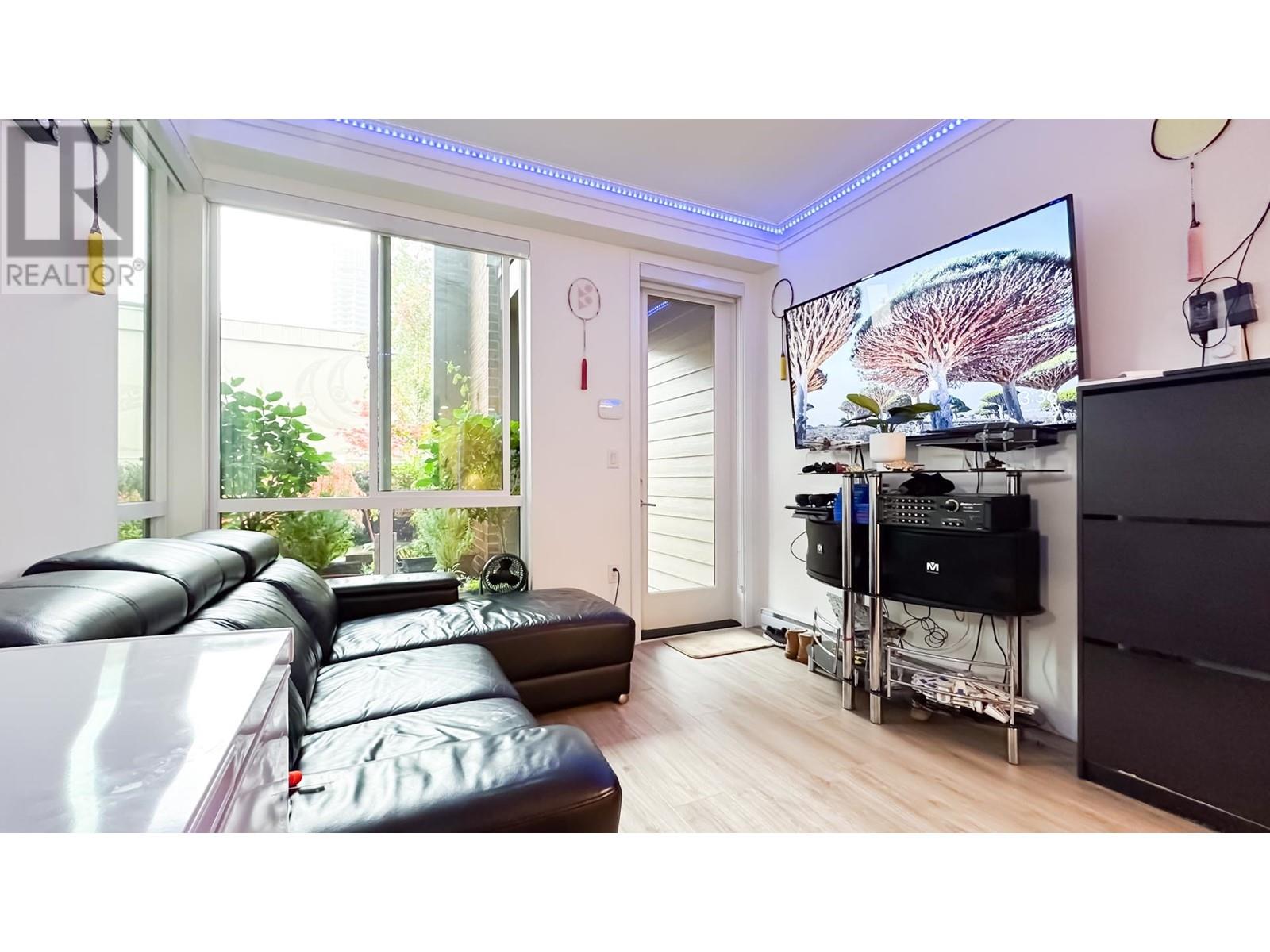 111 7133 14th Avenue, Burnaby, British Columbia  V3N 0H5 - Photo 11 - R2826216