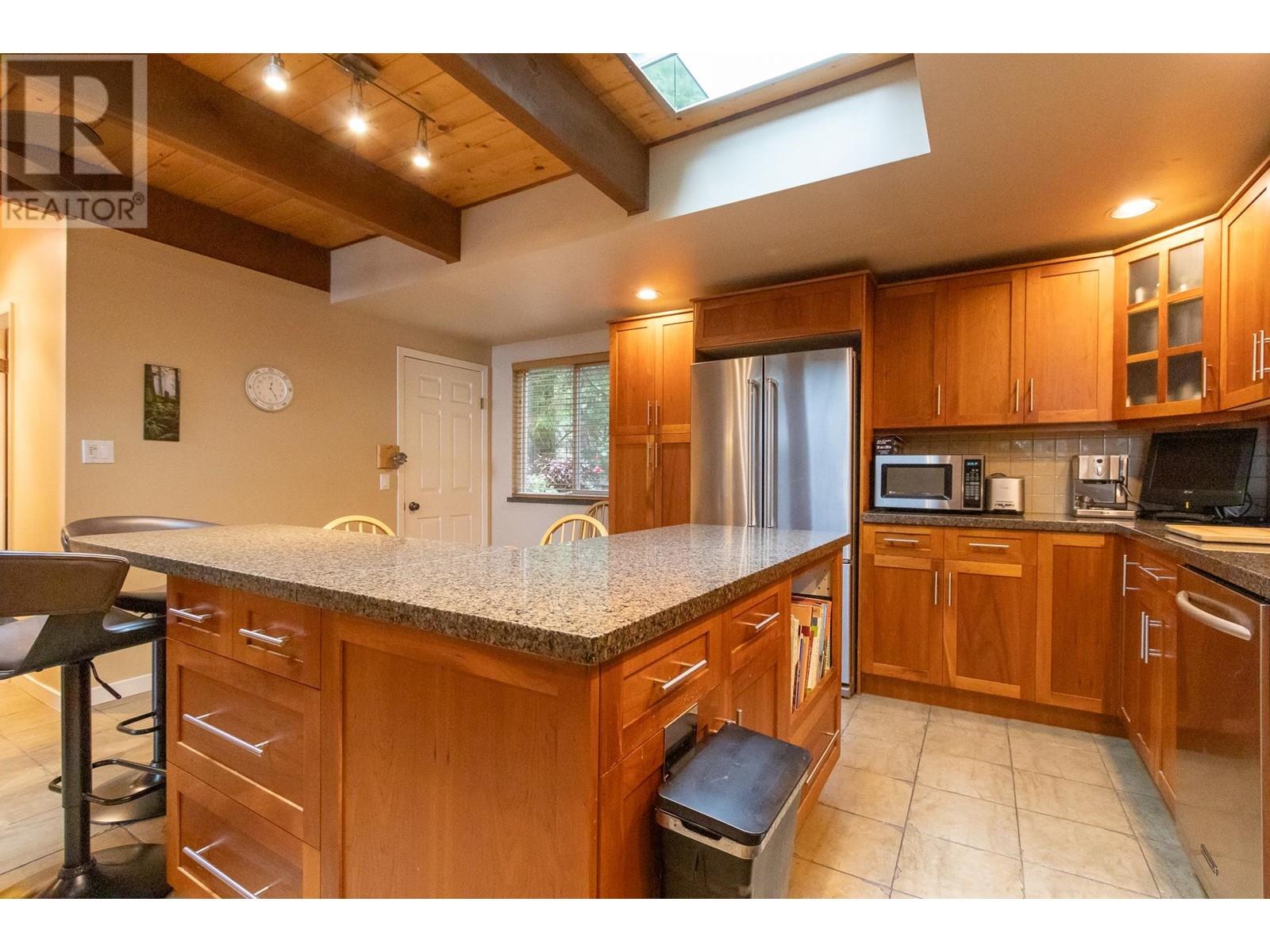 550 Ventura Crescent, North Vancouver, British Columbia  V7N 3G9 - Photo 11 - R2818938