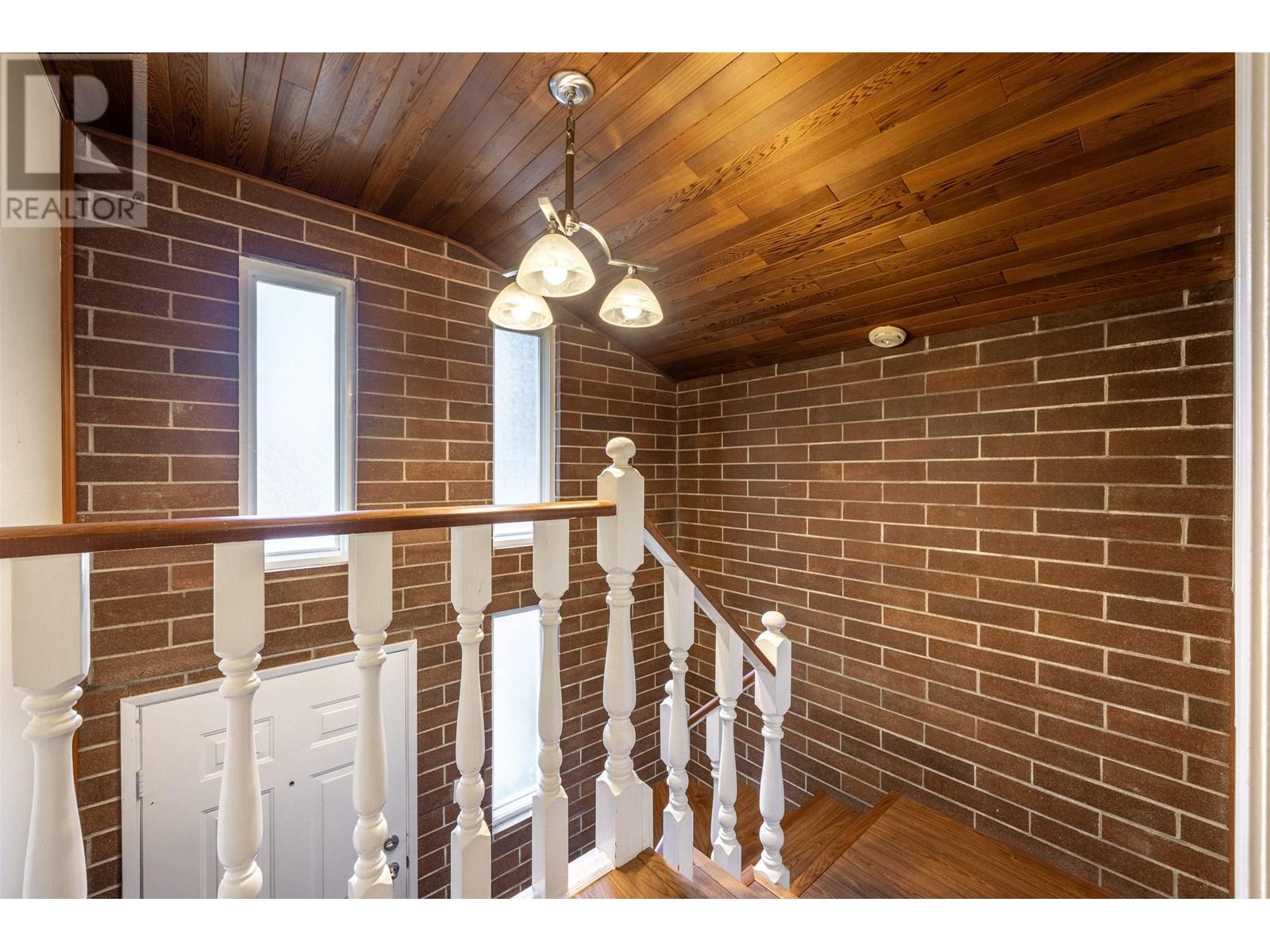 723 Wilmot Street, Coquitlam, British Columbia  V3J 6P1 - Photo 9 - R2825710