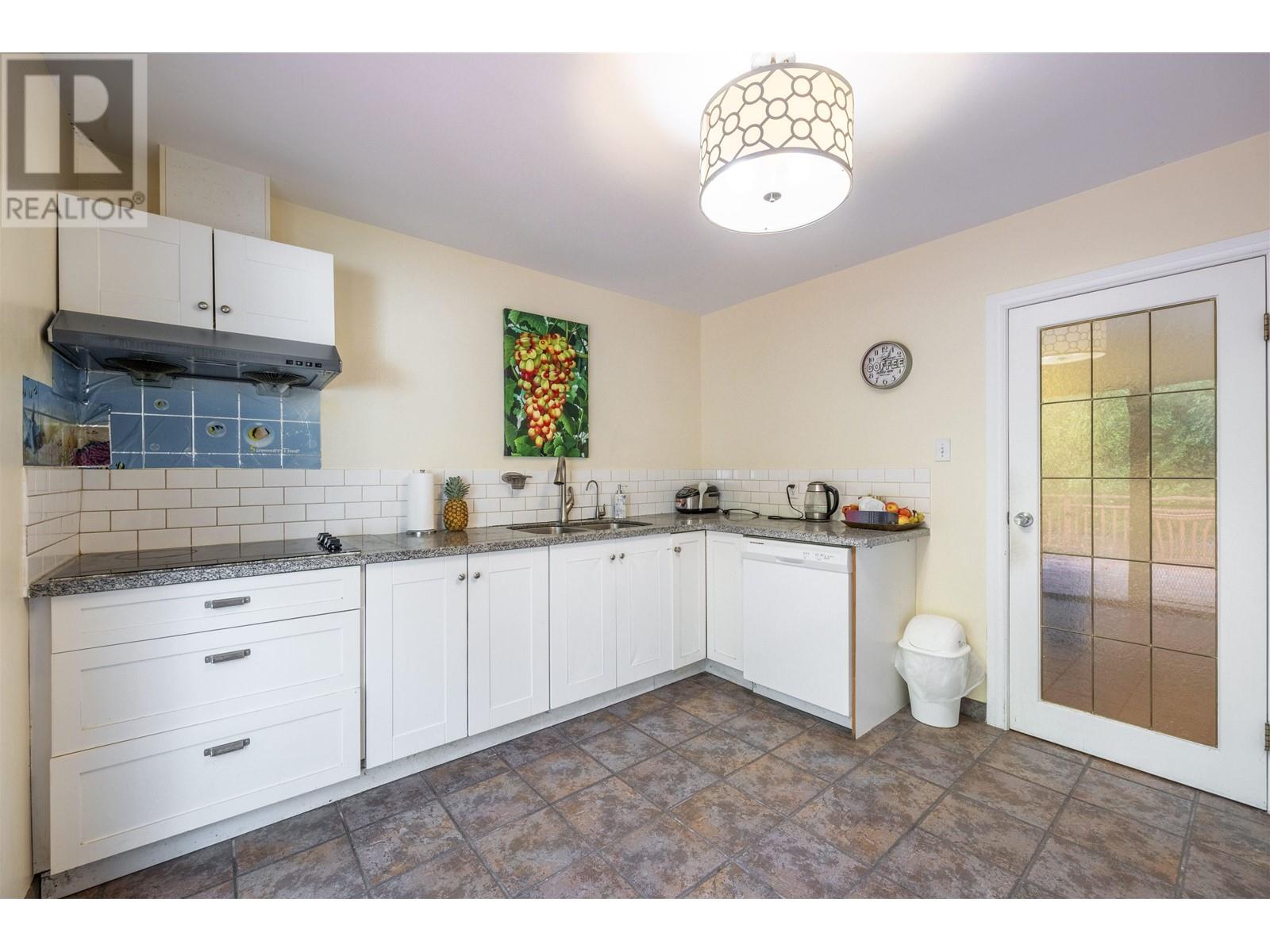 723 Wilmot Street, Coquitlam, British Columbia  V3J 6P1 - Photo 29 - R2825710