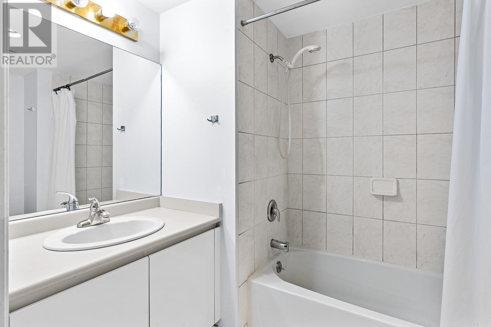 1106 9623 Manchester Drive, Burnaby, British Columbia  V3N 4Y8 - Photo 15 - R2817029