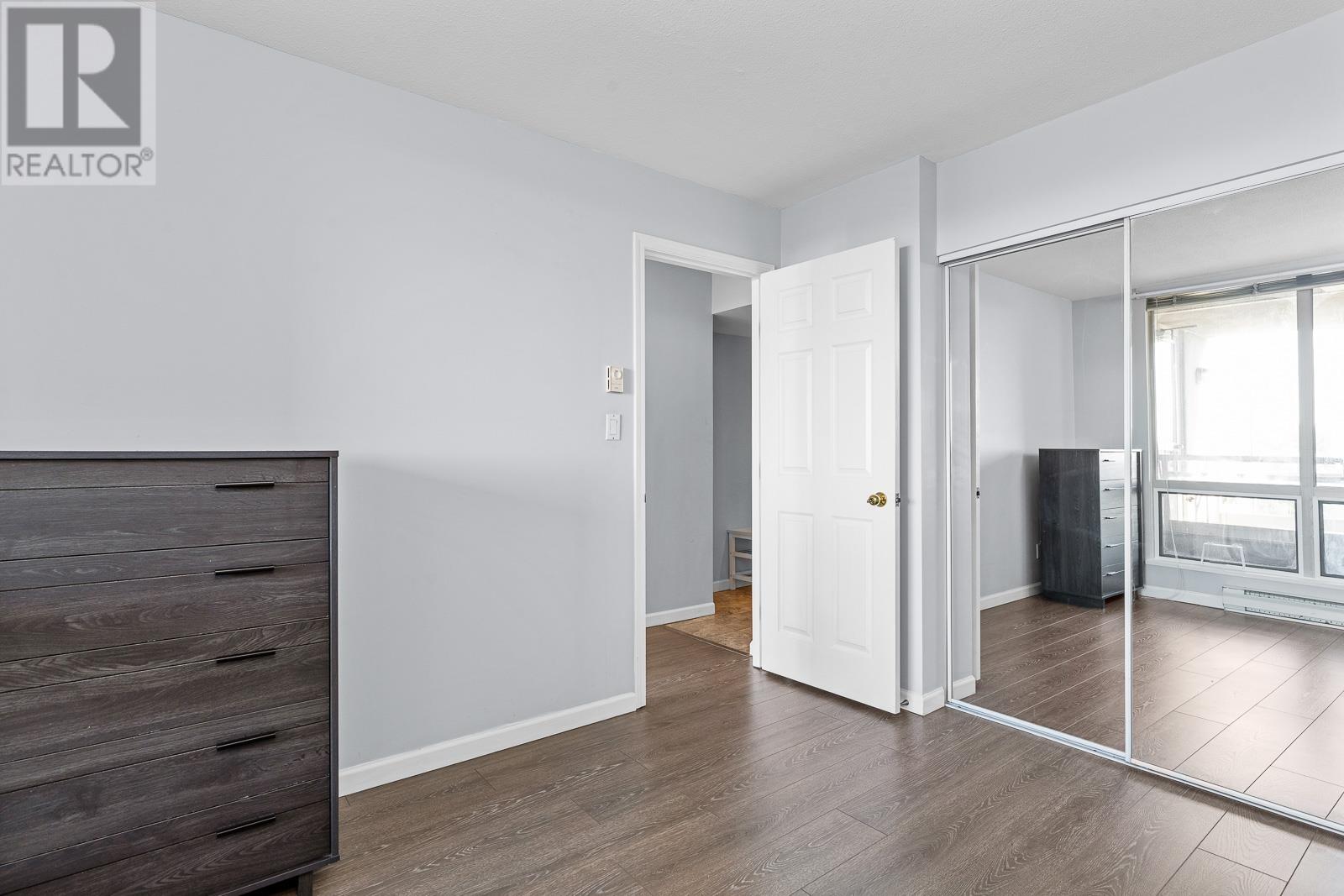 1106 9623 Manchester Drive, Burnaby, British Columbia  V3N 4Y8 - Photo 12 - R2817029