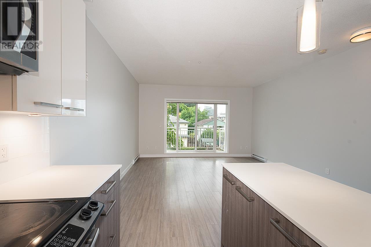 7 638 Regan Avenue, Coquitlam, British Columbia  V3J 0E6 - Photo 4 - R2826348