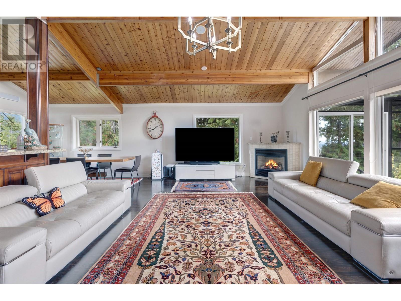 602 St. Andrews Road, West Vancouver, British Columbia  V7S 1V4 - Photo 2 - R2826302