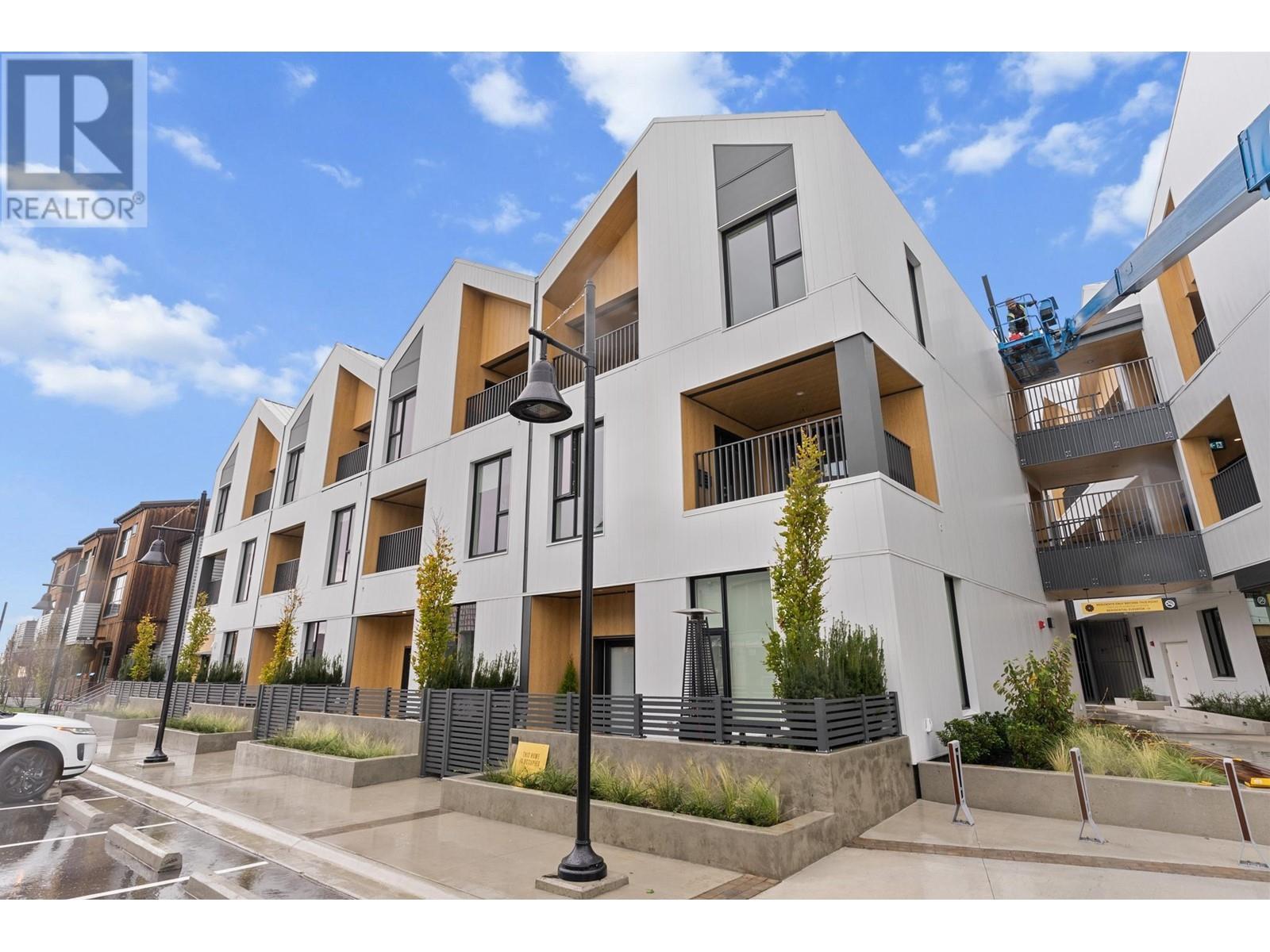 310 251 Boundary Bay Road, Tsawwassen, British Columbia  V4L 0B6 - Photo 2 - R2826111