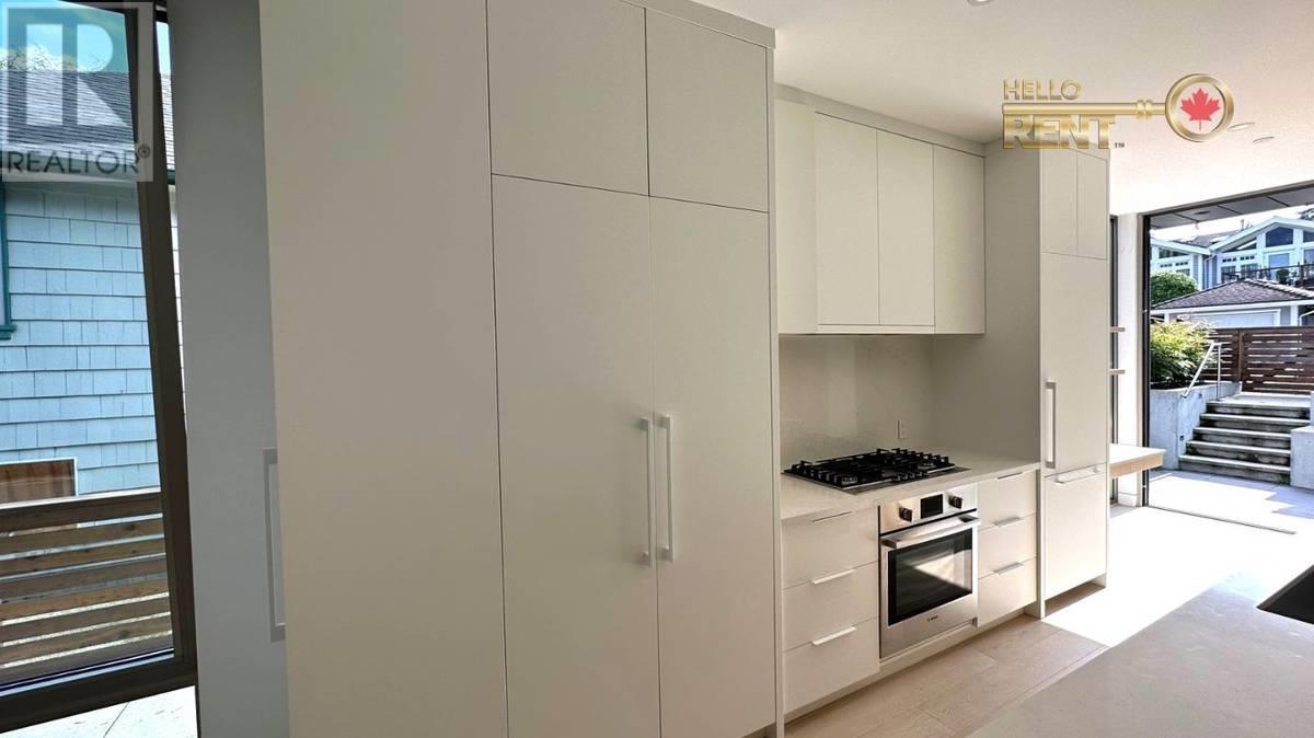 6476 Bay Street, West Vancouver, British Columbia  V7W 2H1 - Photo 6 - R2826323