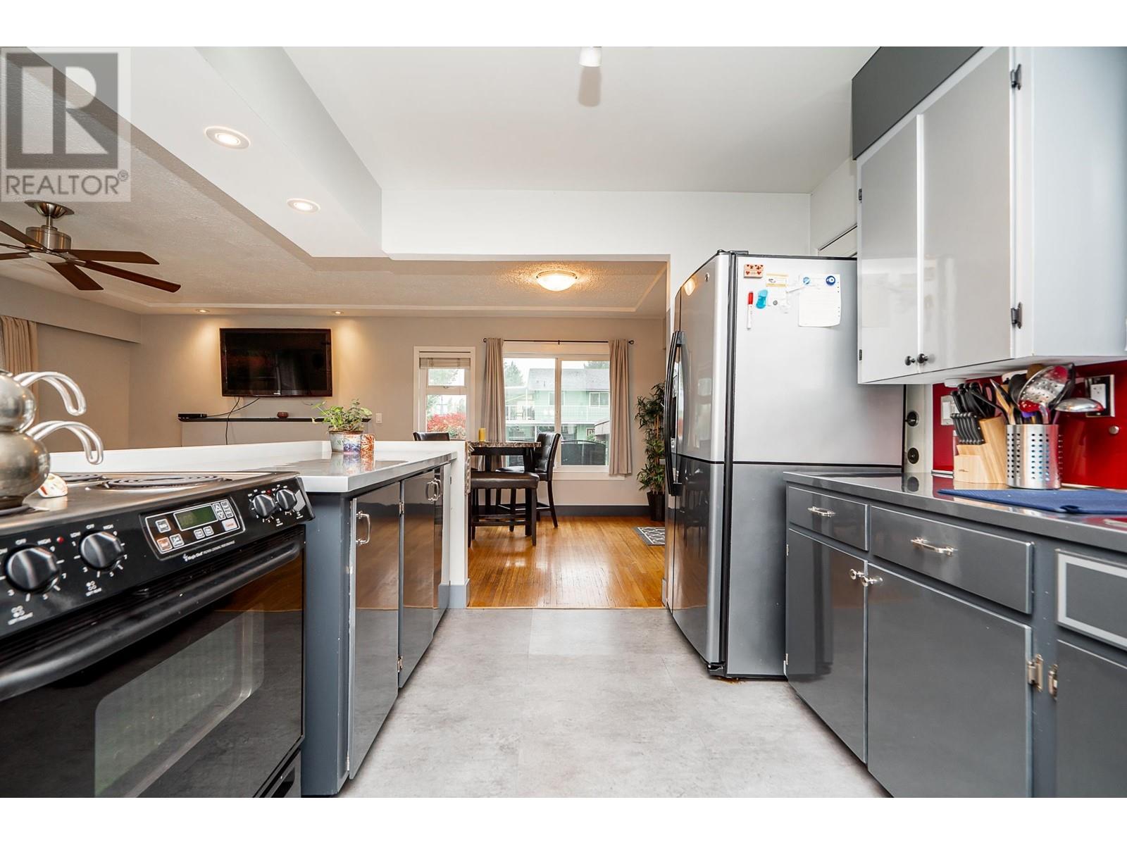2715 Coast Meridian Road Road, Port Coquitlam, British Columbia  V3B 3M6 - Photo 14 - R2825391