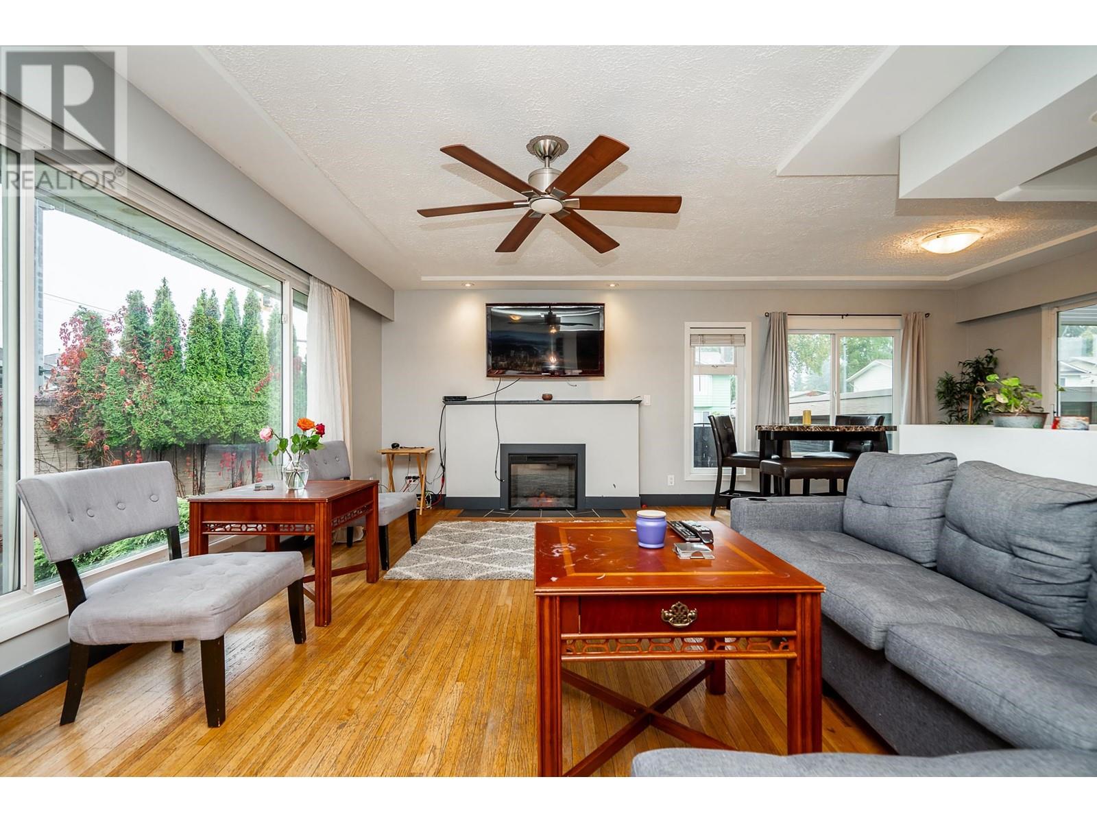 2715 Coast Meridian Road Road, Port Coquitlam, British Columbia  V3B 3M6 - Photo 5 - R2825391
