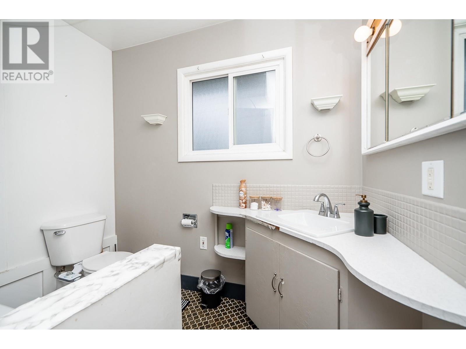 2715 Coast Meridian Road Road, Port Coquitlam, British Columbia  V3B 3M6 - Photo 20 - R2825391