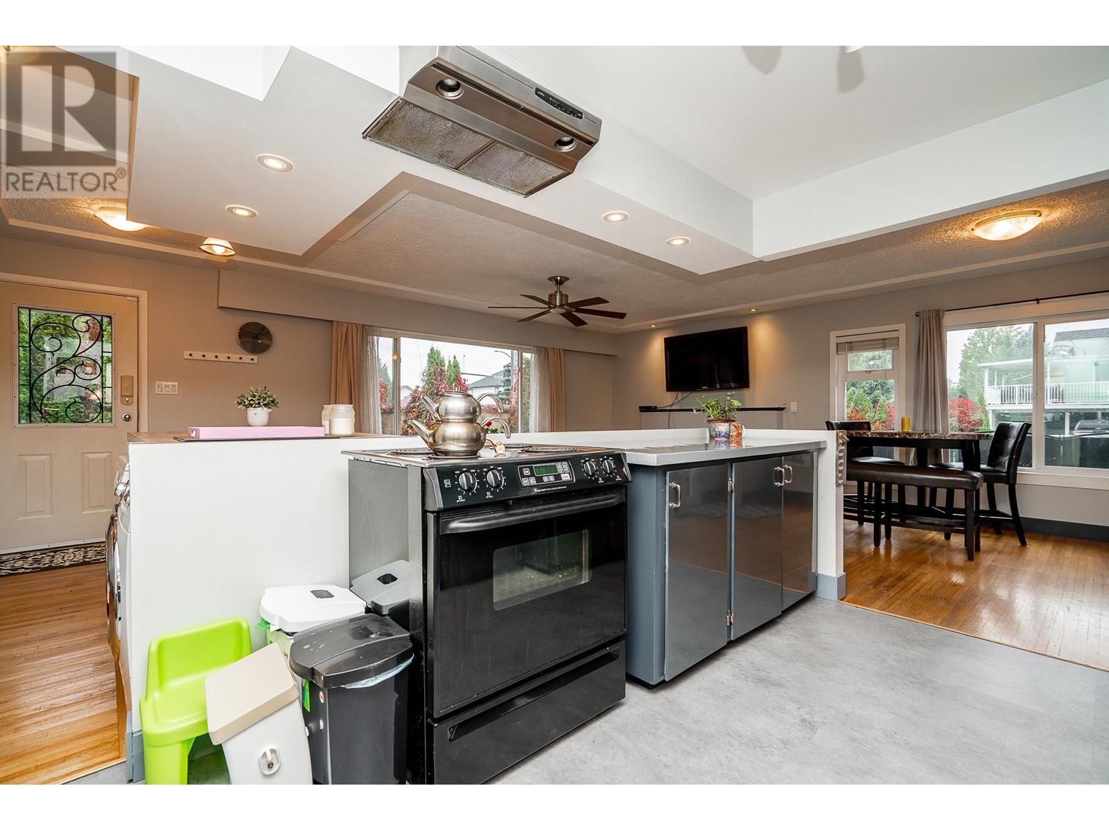 2715 Coast Meridian Road Road, Port Coquitlam, British Columbia  V3B 3M6 - Photo 13 - R2825391