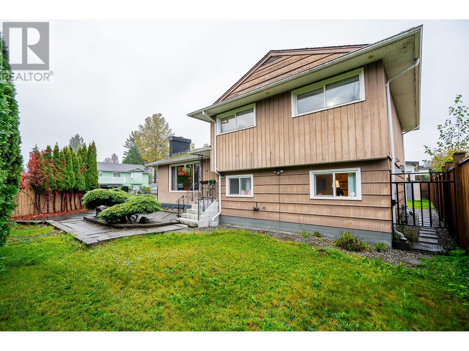 2715 Coast Meridian Road Road, Port Coquitlam, British Columbia  V3B 3M6 - Photo 3 - R2825391
