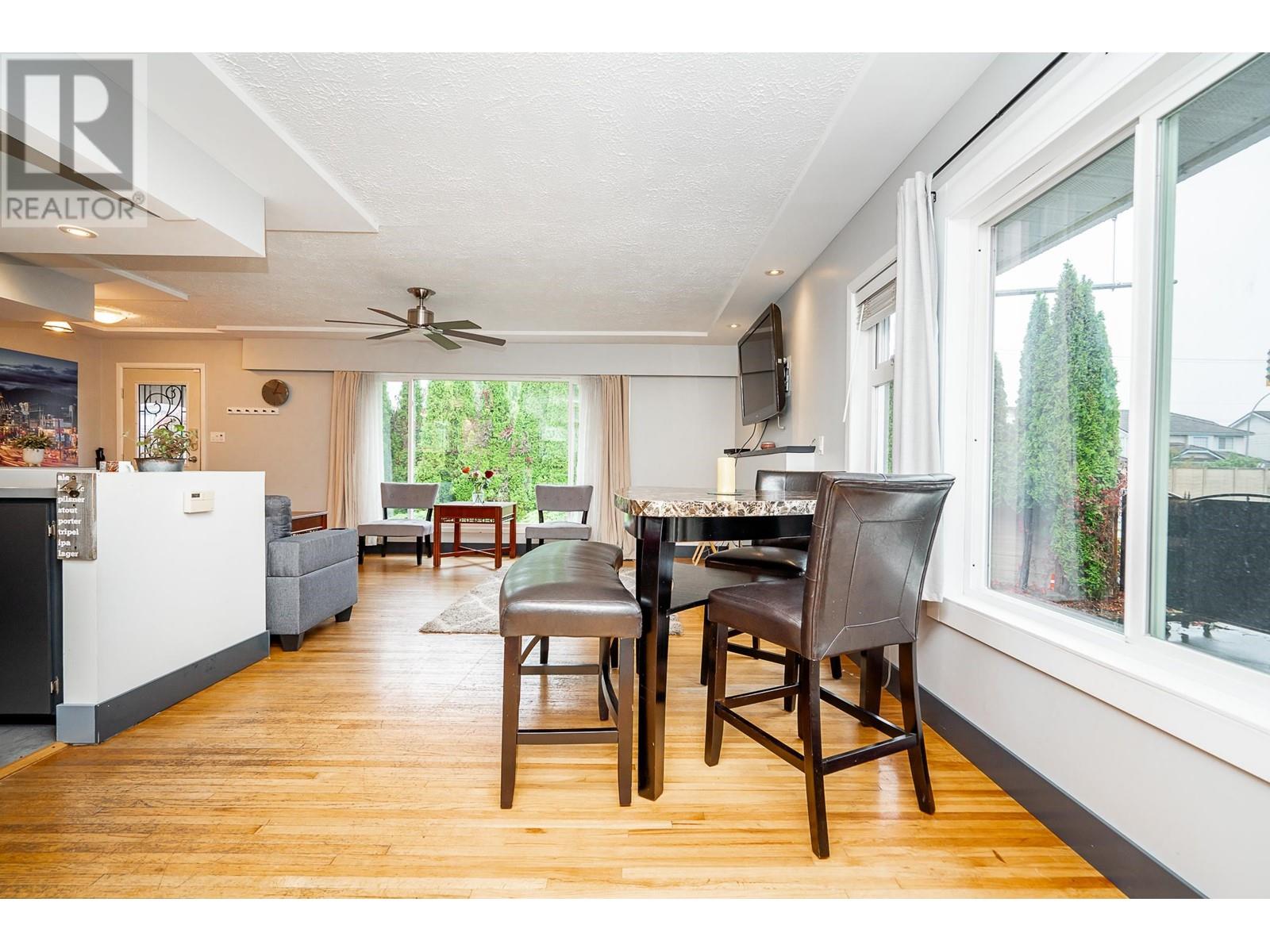 2715 Coast Meridian Road Road, Port Coquitlam, British Columbia  V3B 3M6 - Photo 9 - R2825391