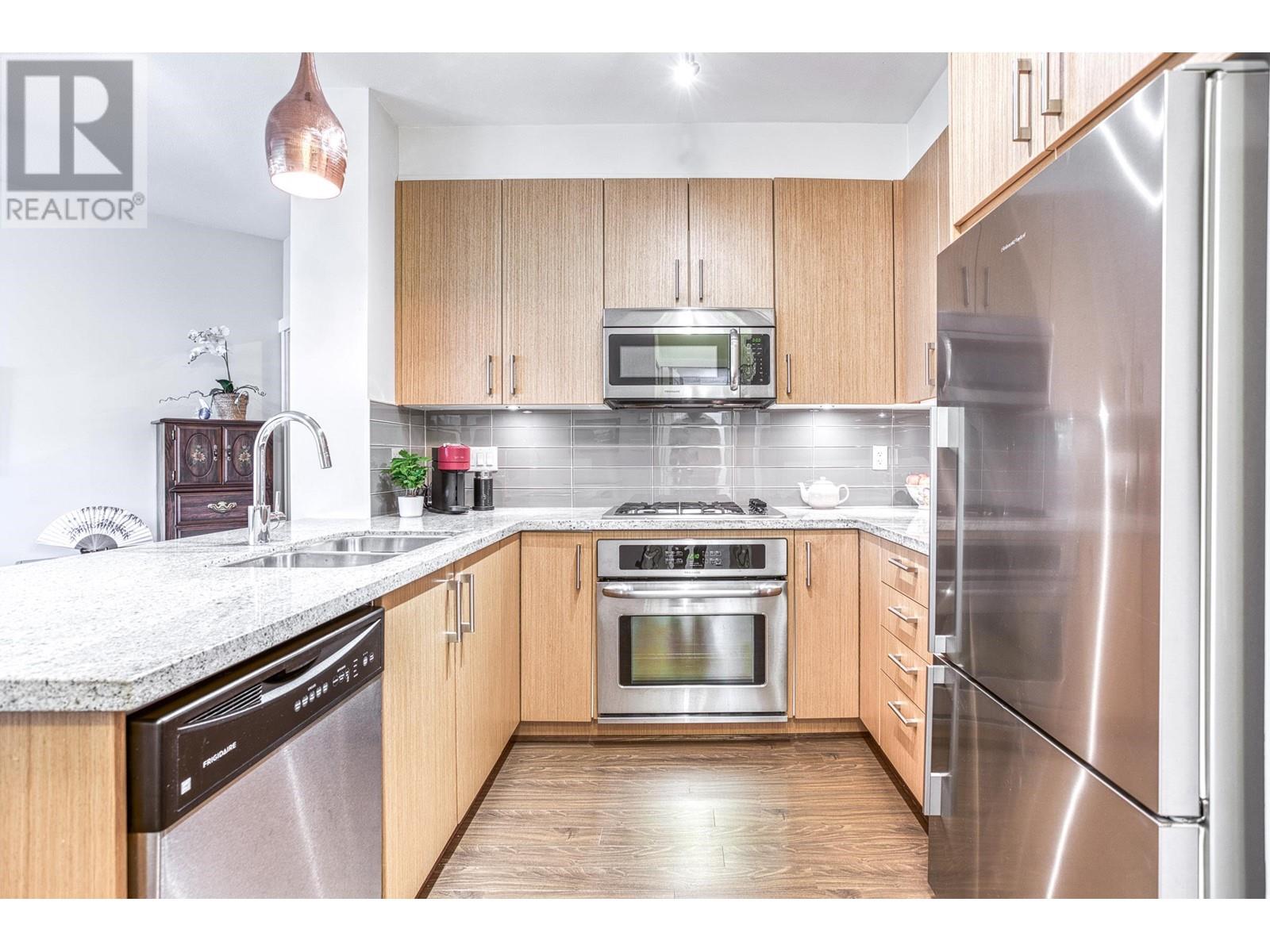 225 119 W 22nd Street, North Vancouver, British Columbia  V7M 0B4 - Photo 4 - R2826203