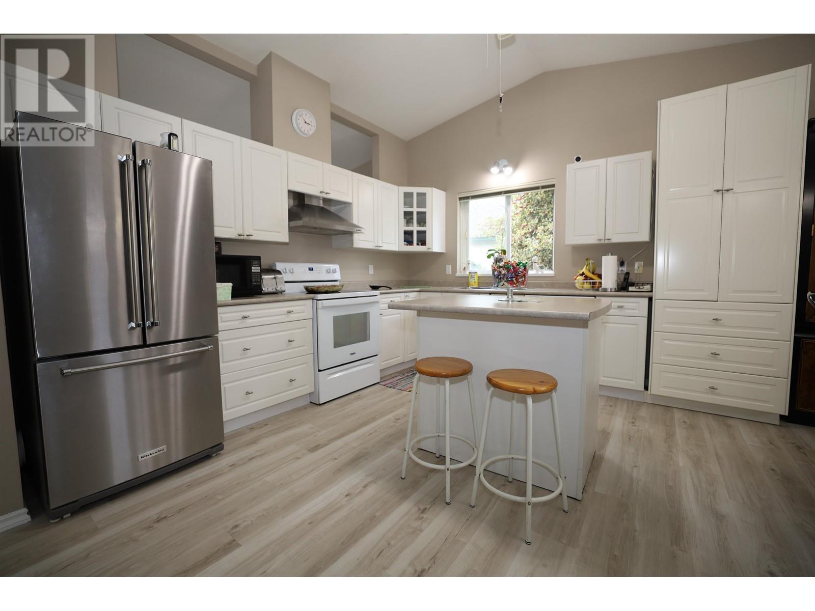 6290 Homestead Avenue, Sechelt, British Columbia  V7Z 0M6 - Photo 5 - R2811304