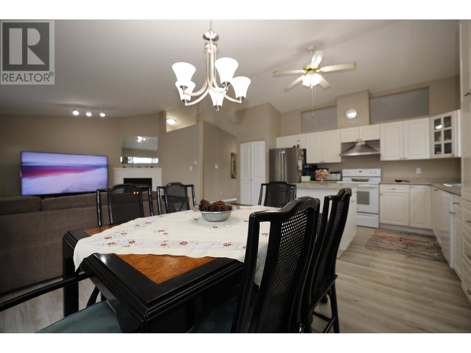 6290 Homestead Avenue, Sechelt, British Columbia  V7Z 0M6 - Photo 8 - R2811304