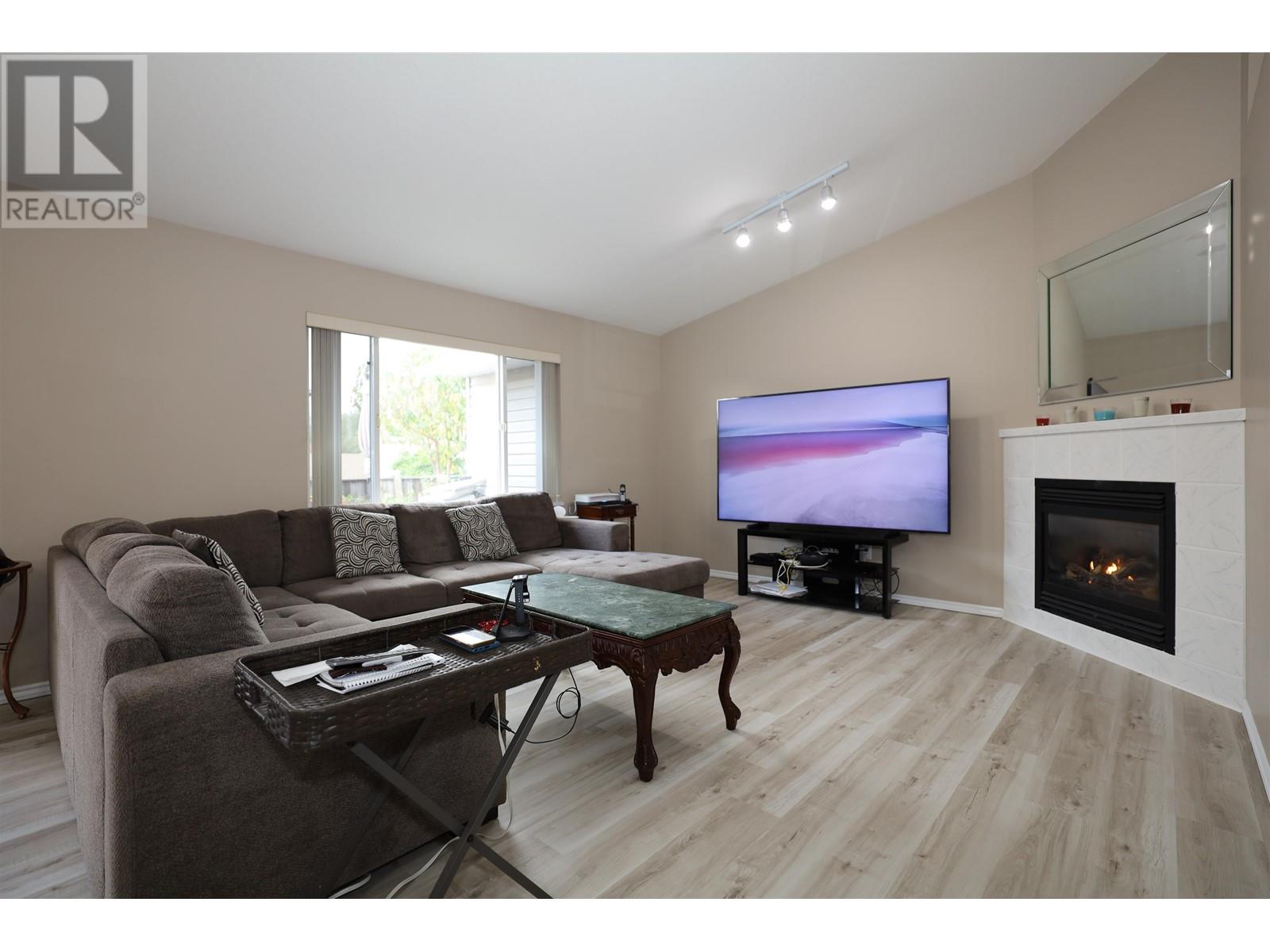 6290 Homestead Avenue, Sechelt, British Columbia  V7Z 0M6 - Photo 11 - R2811304