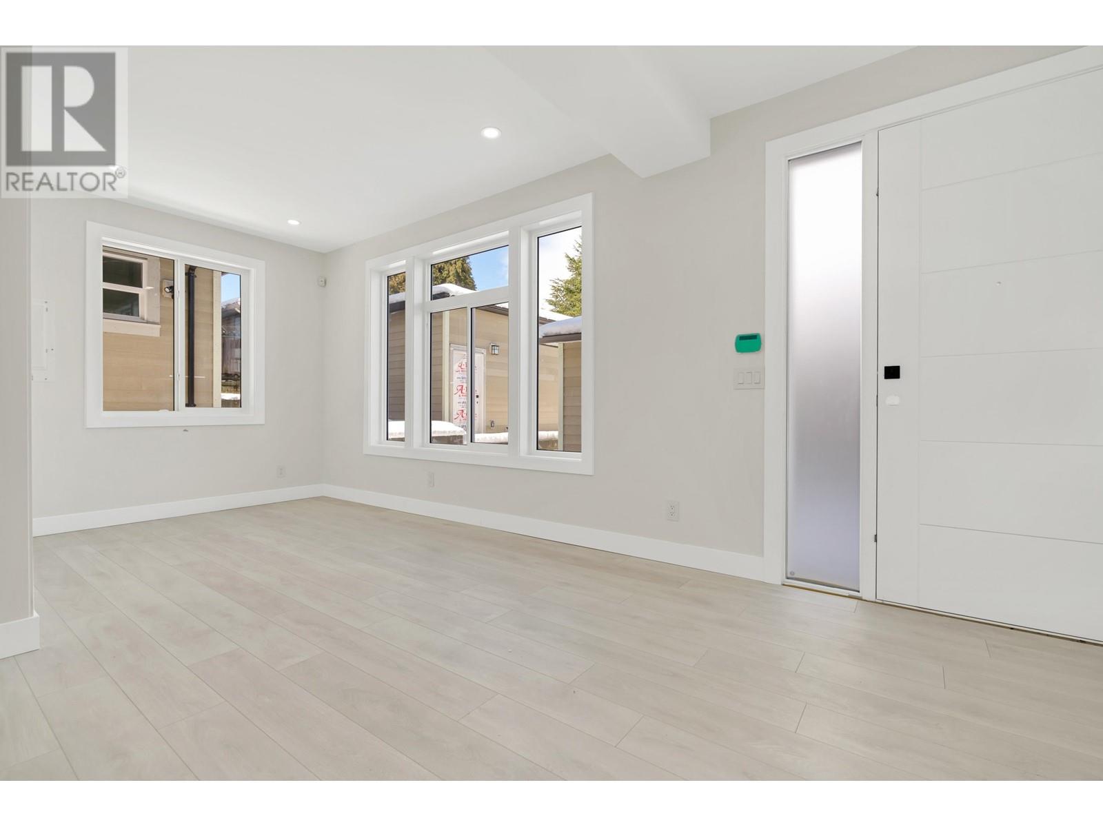6019 Sprott Street, Burnaby, British Columbia  V5G 1T9 - Photo 10 - R2797668