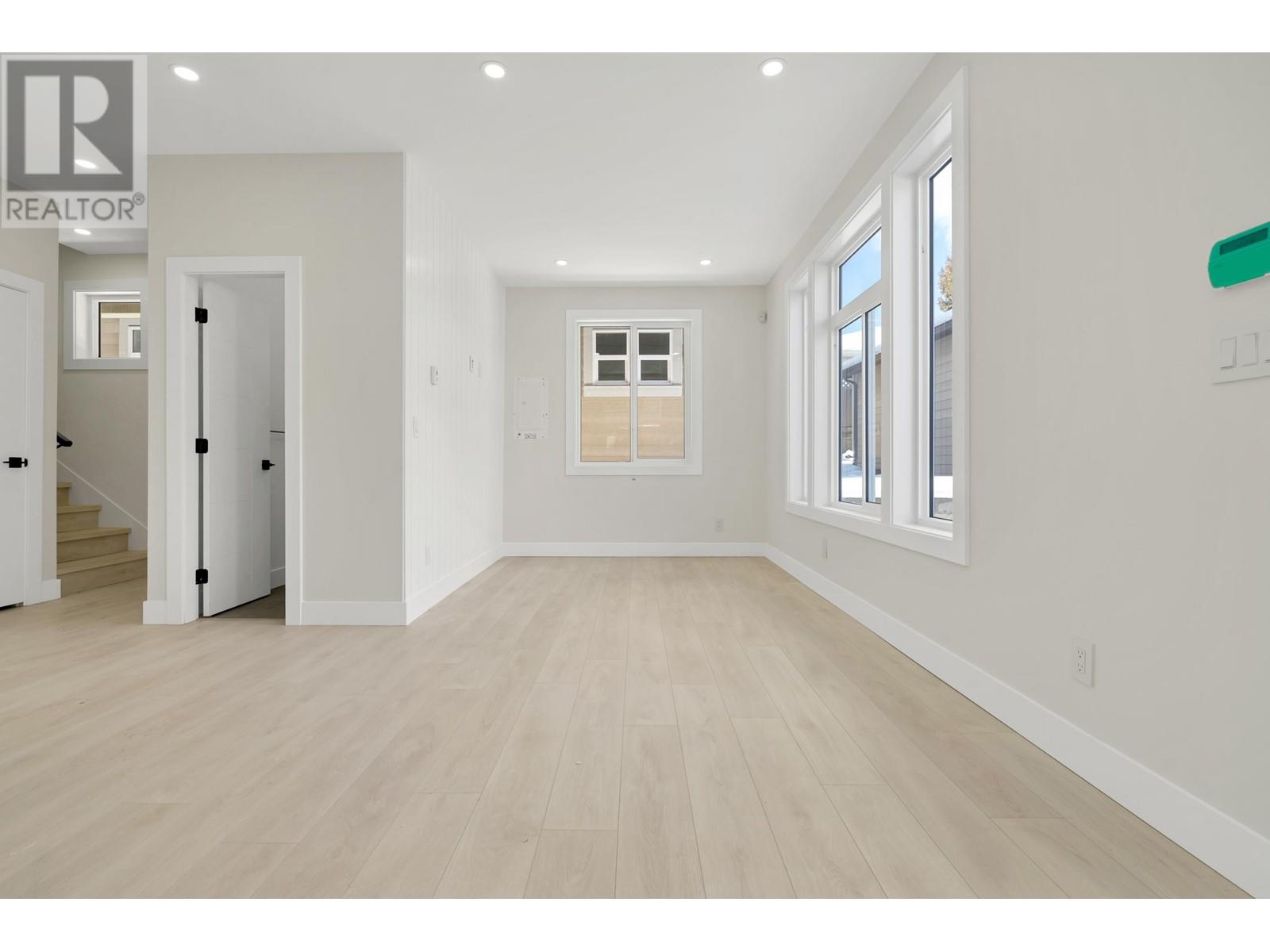 6019 Sprott Street, Burnaby, British Columbia  V5G 1T9 - Photo 13 - R2797668