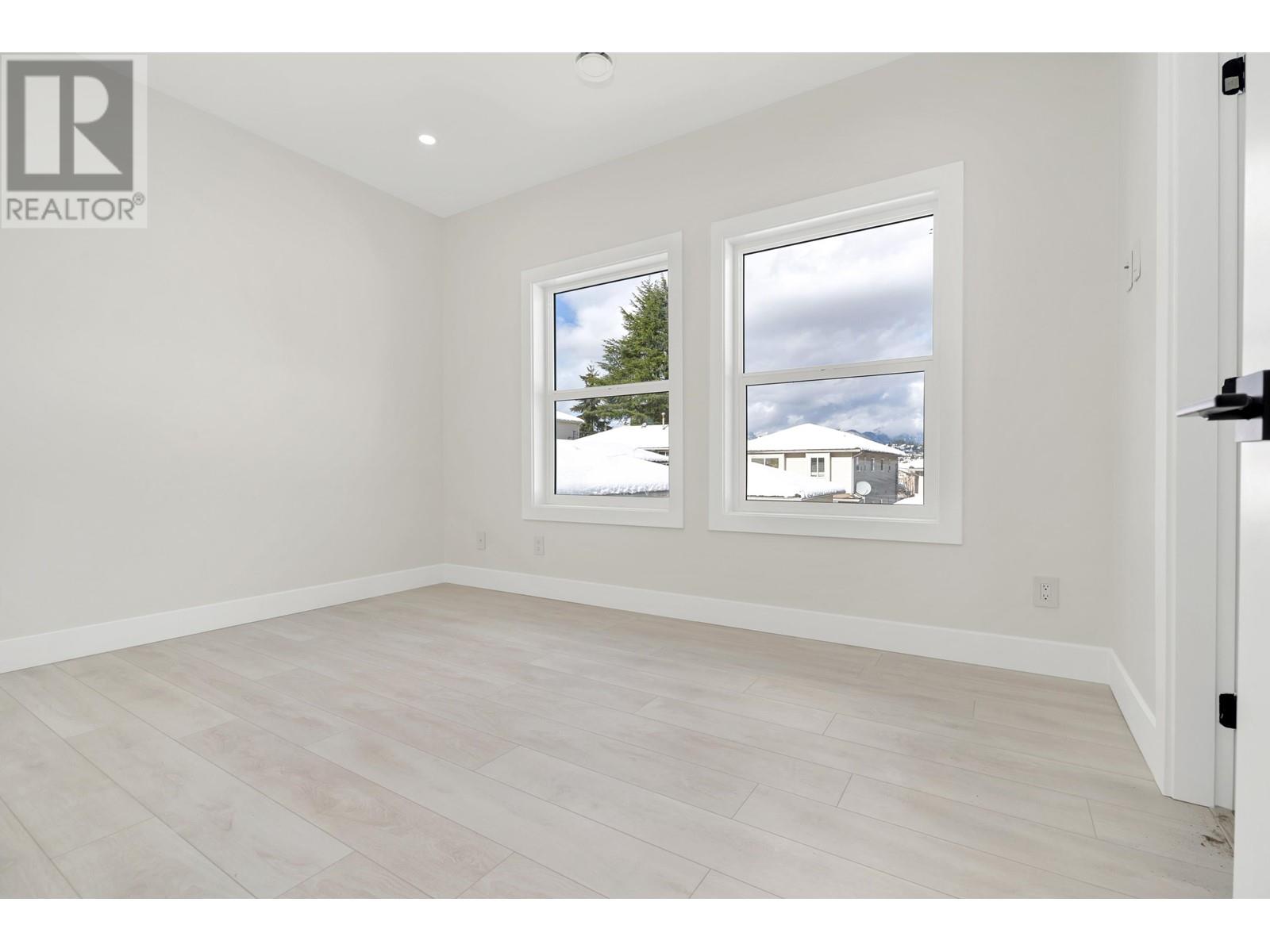 6019 Sprott Street, Burnaby, British Columbia  V5G 1T9 - Photo 15 - R2797668