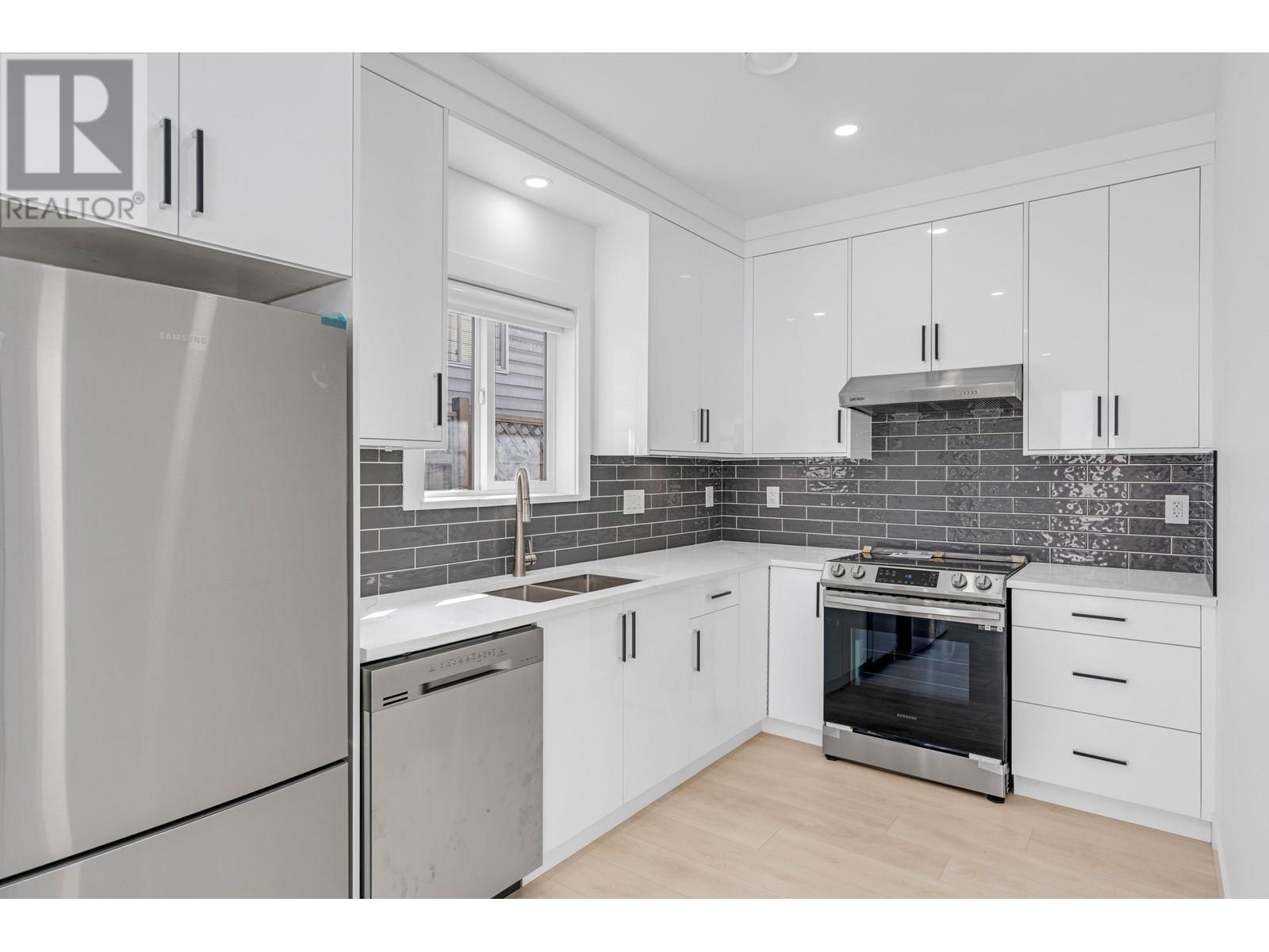 6019 Sprott Street, Burnaby, British Columbia  V5G 1T9 - Photo 4 - R2797668