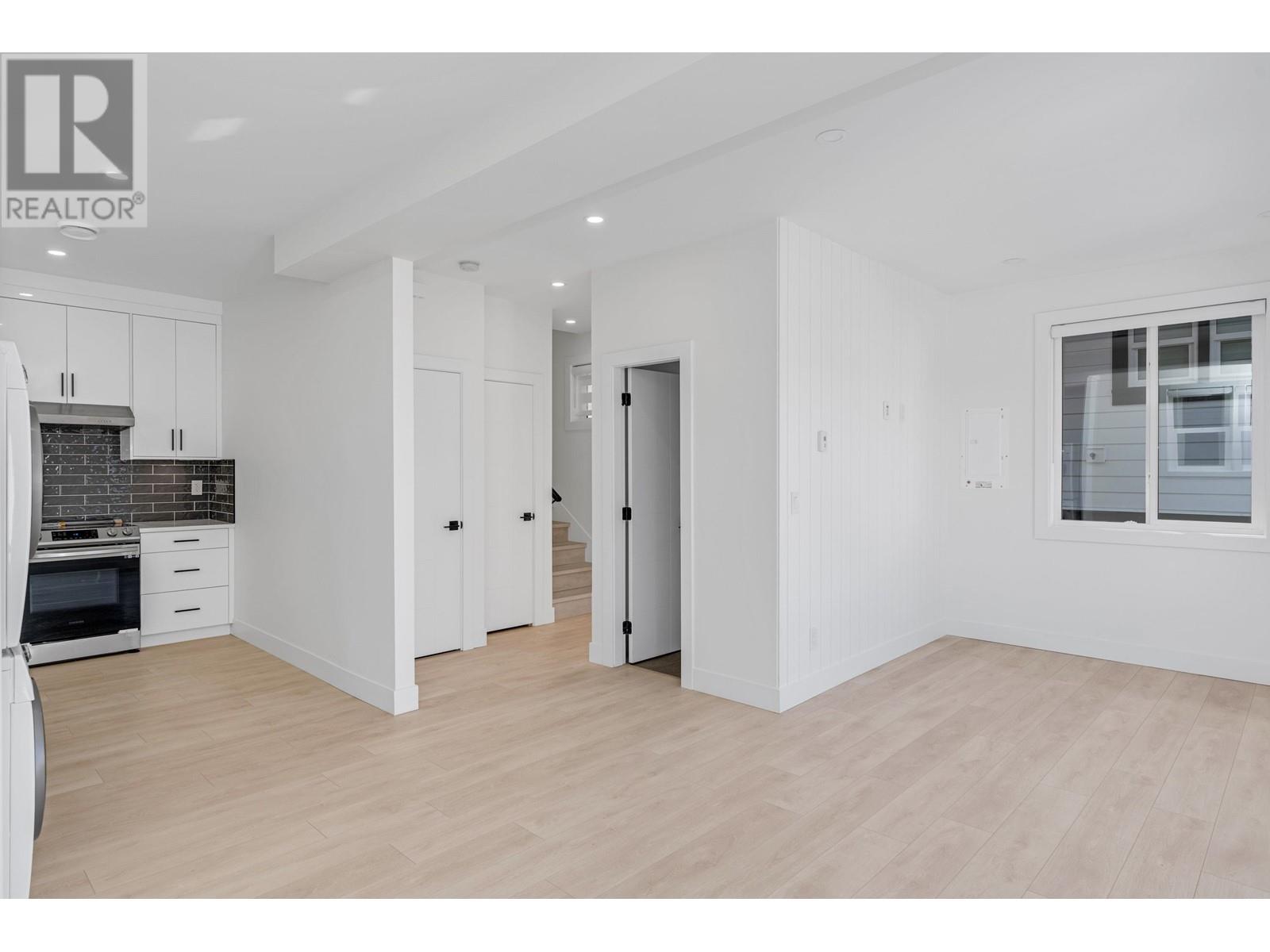 6019 Sprott Street, Burnaby, British Columbia  V5G 1T9 - Photo 6 - R2797668