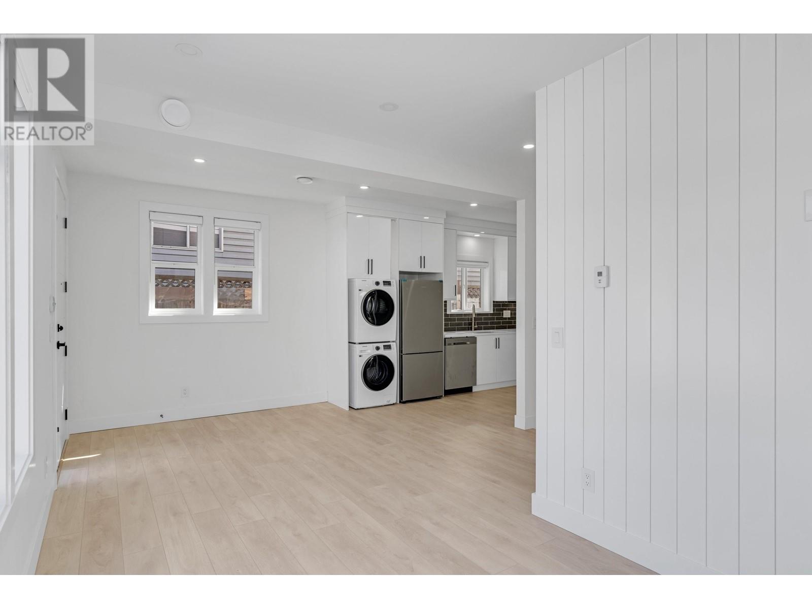 6019 Sprott Street, Burnaby, British Columbia  V5G 1T9 - Photo 8 - R2797668