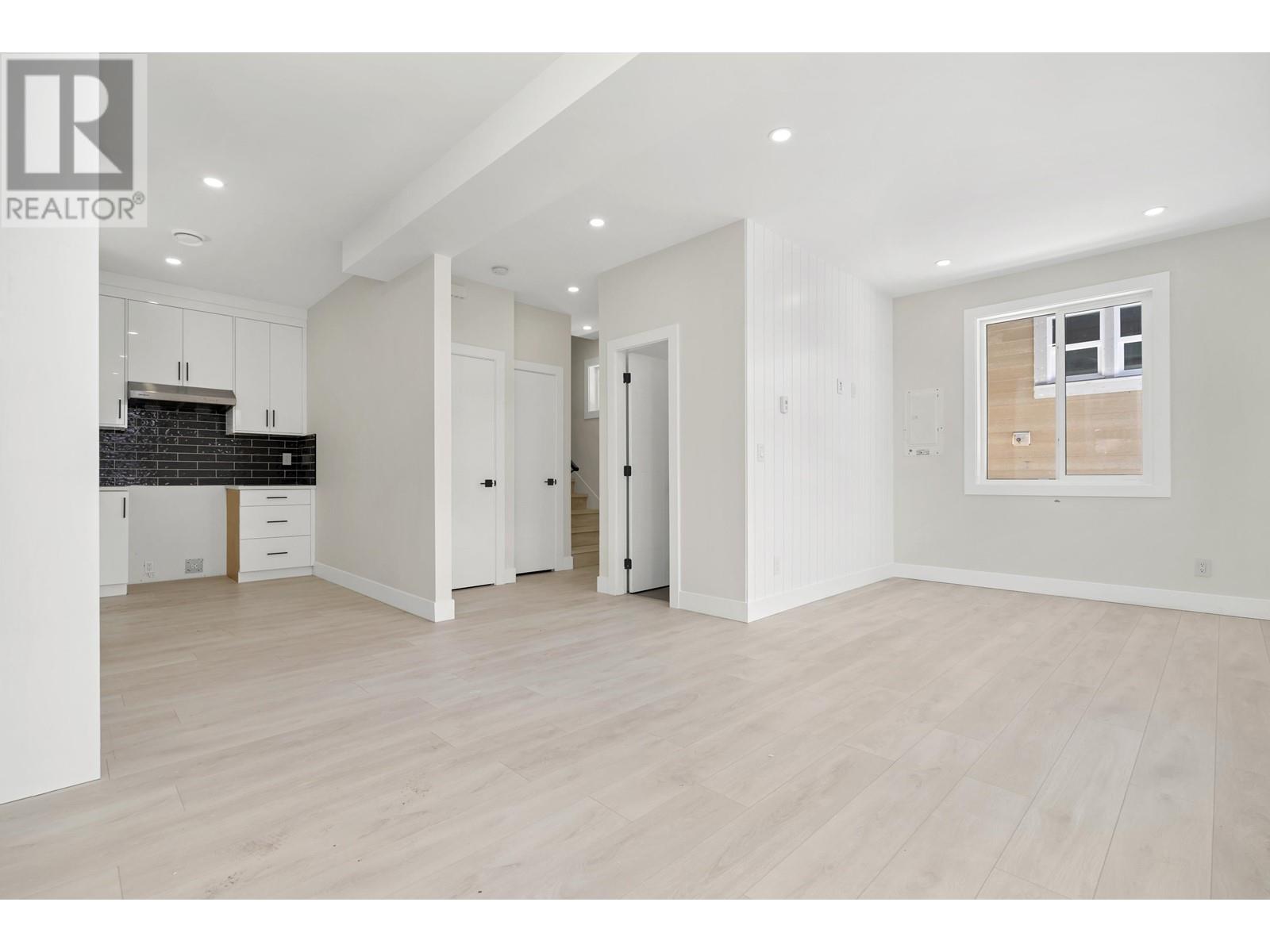 6019 Sprott Street, Burnaby, British Columbia  V5G 1T9 - Photo 9 - R2797668