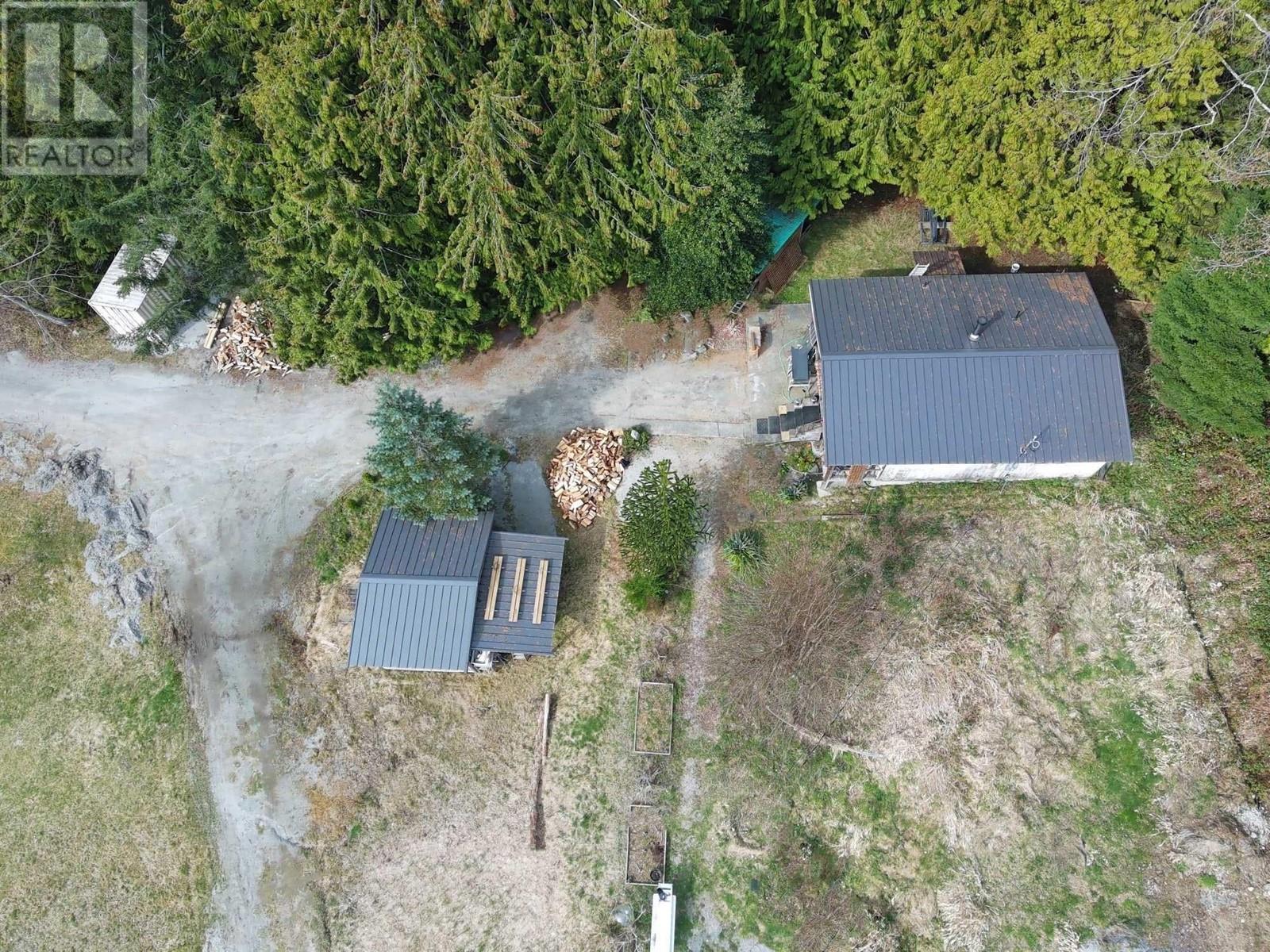2126 Sunshine Coast Highway, Roberts Creek, British Columbia  V0N 2W5 - Photo 18 - R2826371