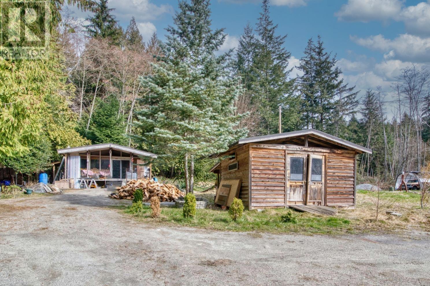 2126 Sunshine Coast Highway, Roberts Creek, British Columbia  V0N 2W5 - Photo 21 - R2826371