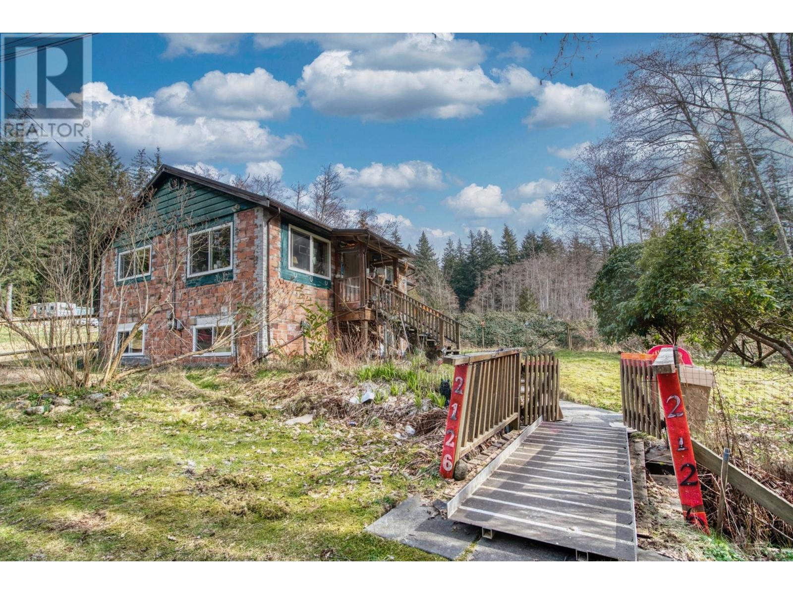2126 Sunshine Coast Highway, Roberts Creek, British Columbia  V0N 2W5 - Photo 35 - R2826371