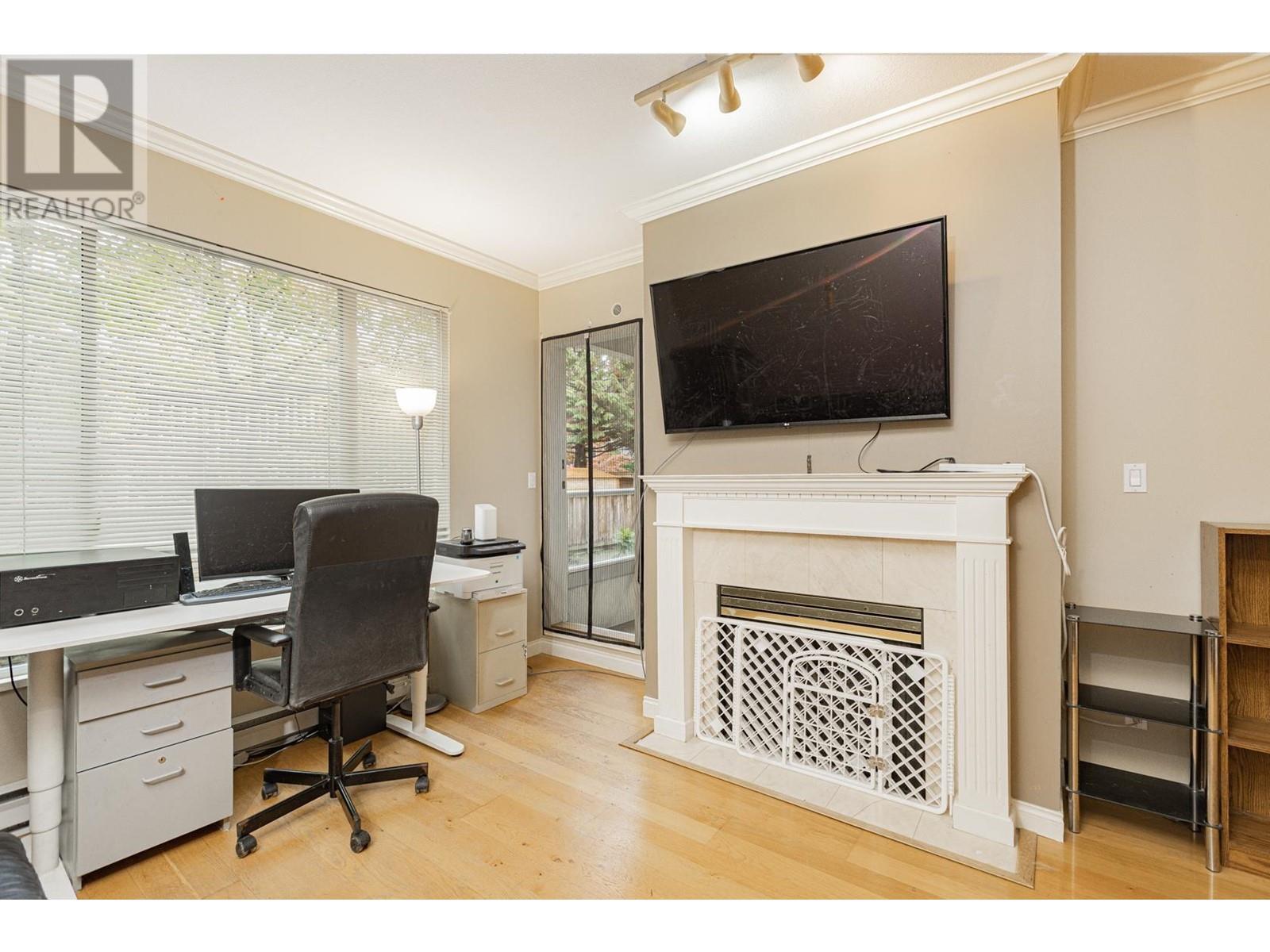 228 5735 Hampton Place, Vancouver, British Columbia  V6T 2G8 - Photo 3 - R2826347