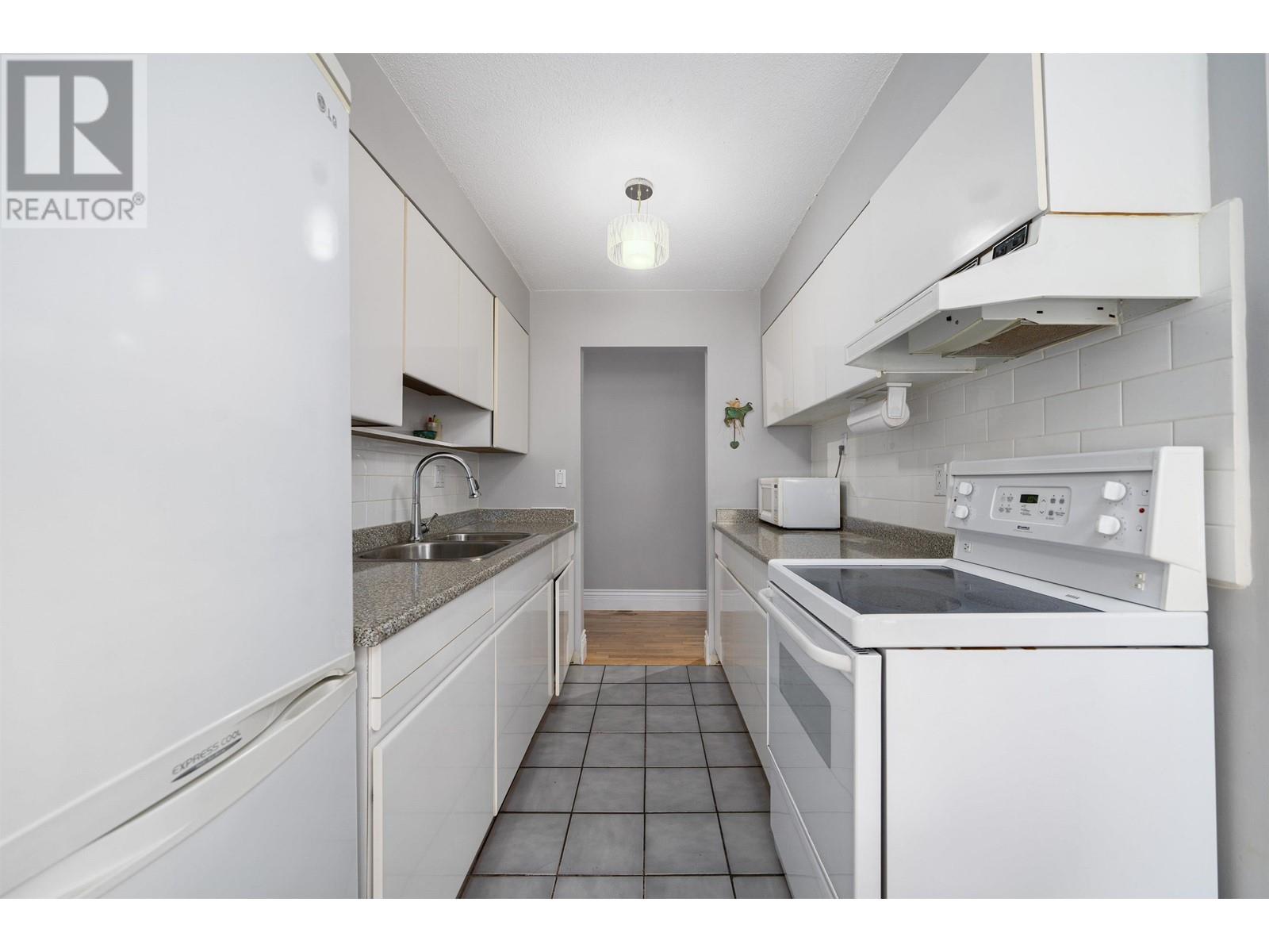 1104 555 W 28th Street, North Vancouver, British Columbia  V7N 2J7 - Photo 11 - R2813114