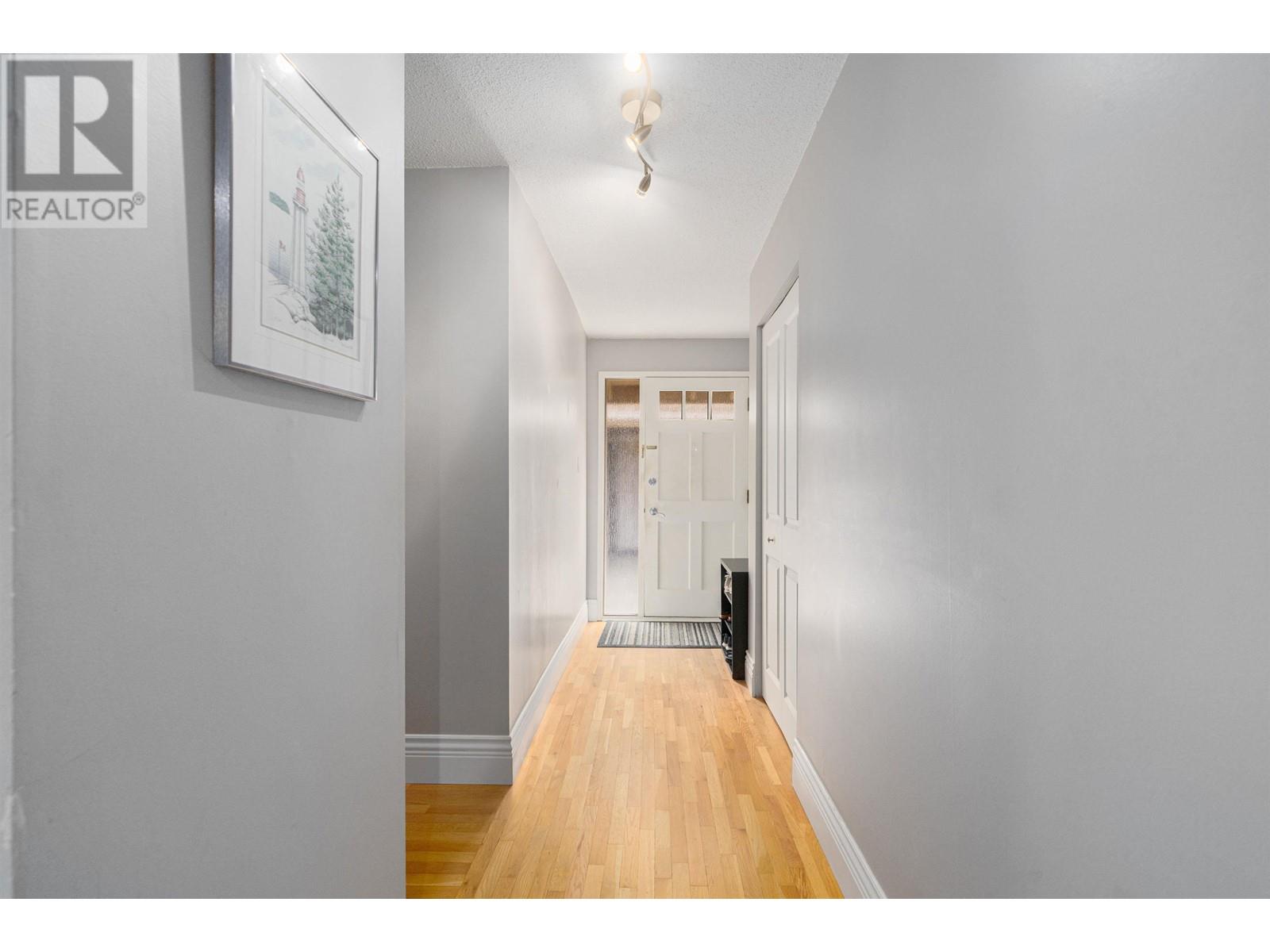 1104 555 W 28th Street, North Vancouver, British Columbia  V7N 2J7 - Photo 4 - R2813114