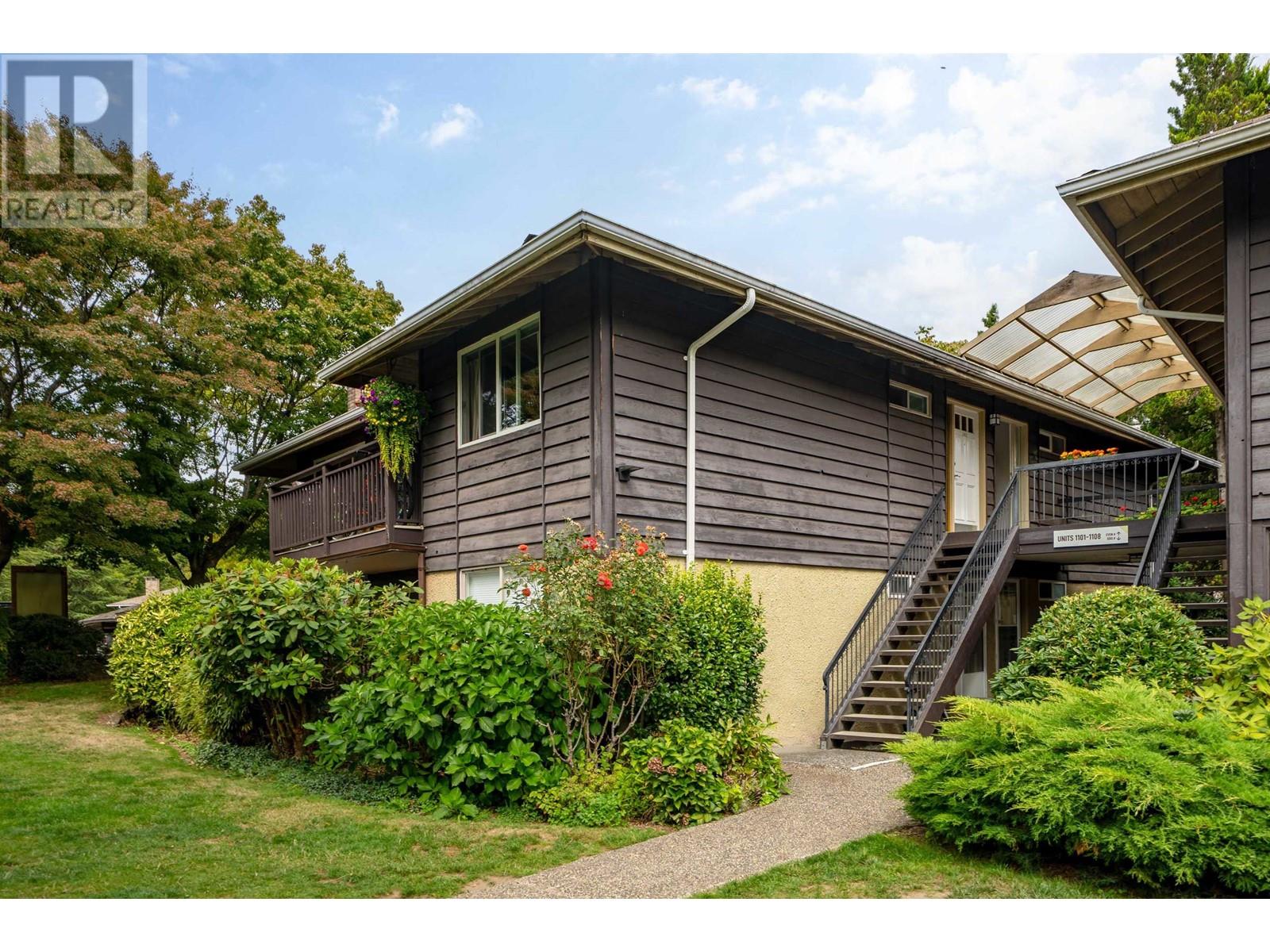 1104 555 W 28th Street, North Vancouver, British Columbia  V7N 2J7 - Photo 2 - R2813114