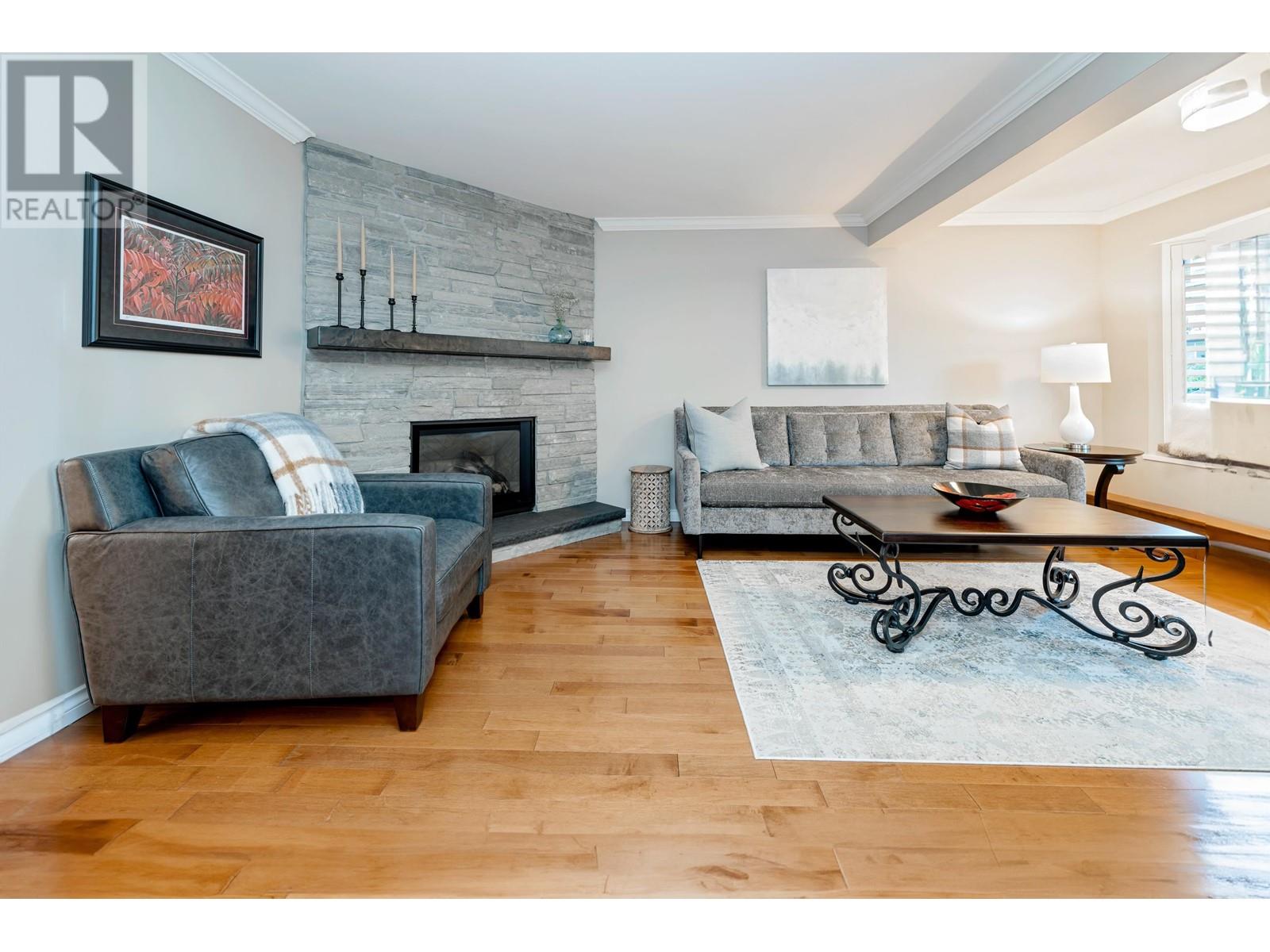 890 Victoria Drive, Port Coquitlam, British Columbia  V3B 2T9 - Photo 6 - R2823419