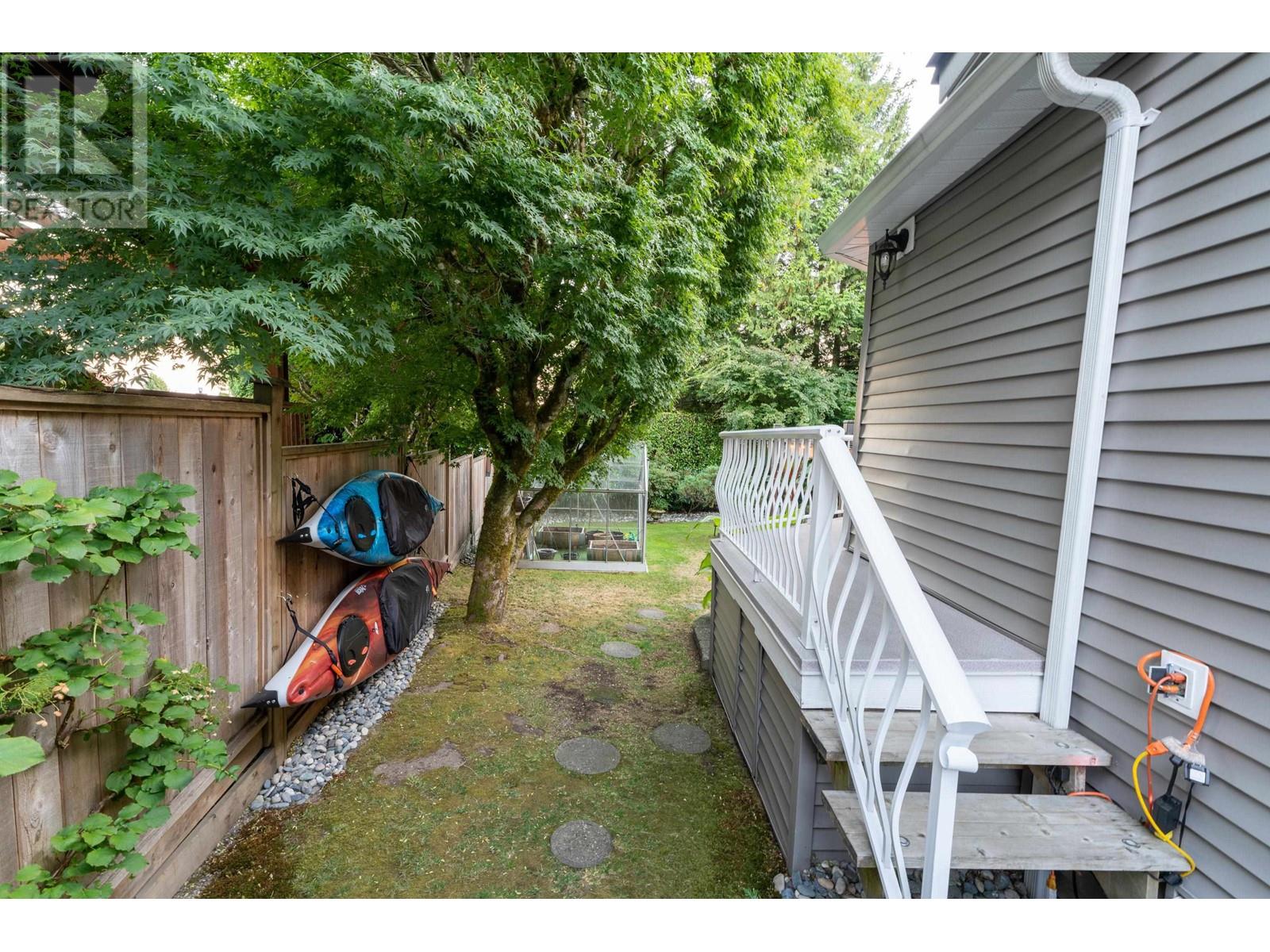 890 Victoria Drive, Port Coquitlam, British Columbia  V3B 2T9 - Photo 25 - R2823419