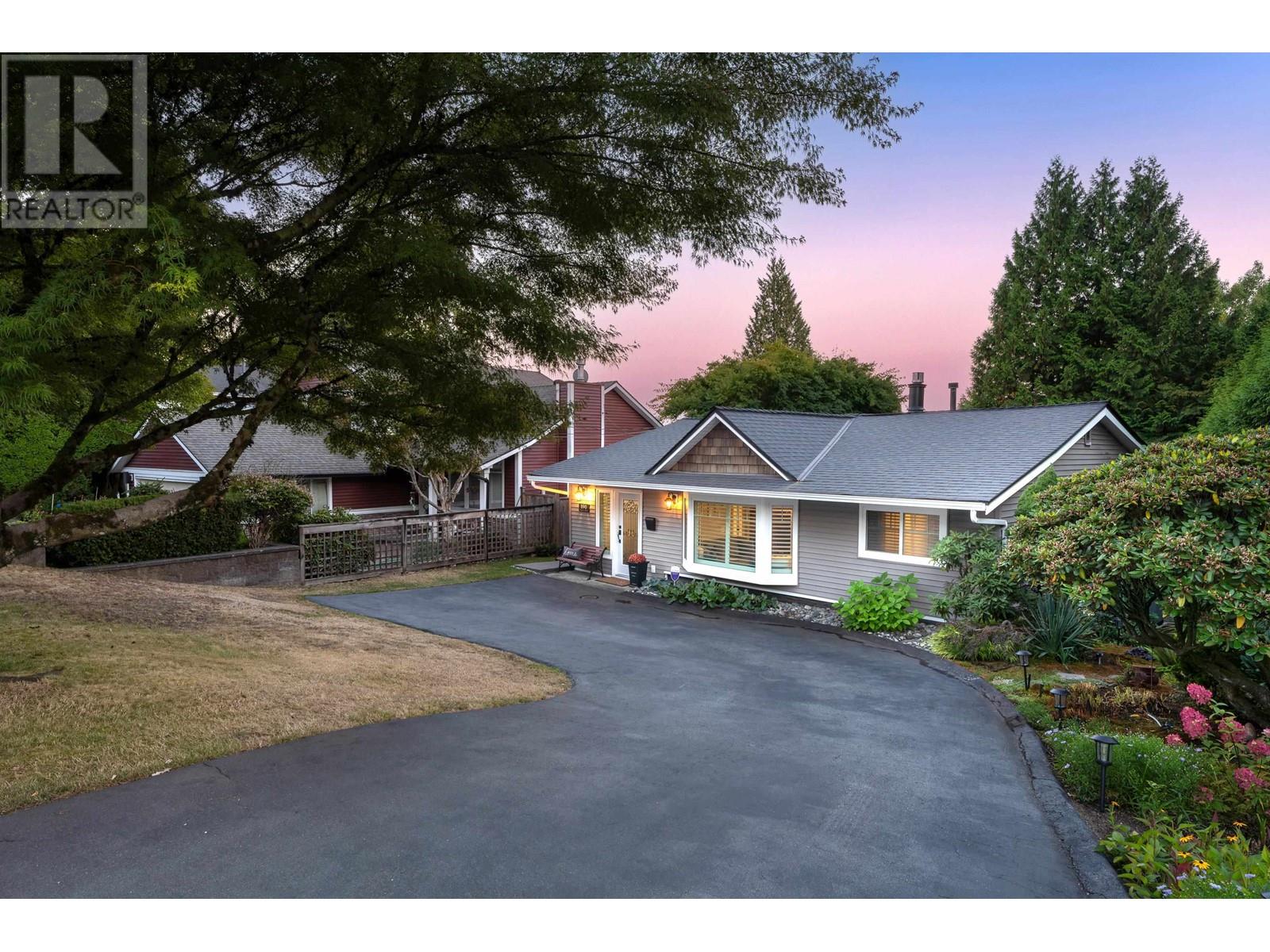 890 Victoria Drive, Port Coquitlam, British Columbia  V3B 2T9 - Photo 28 - R2823419